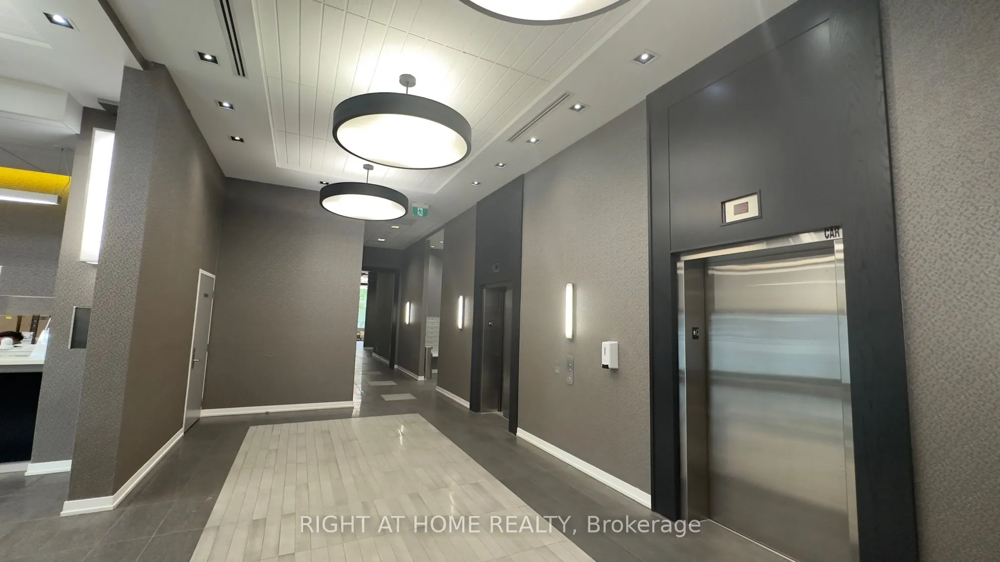 5101 Dundas Street W, #902