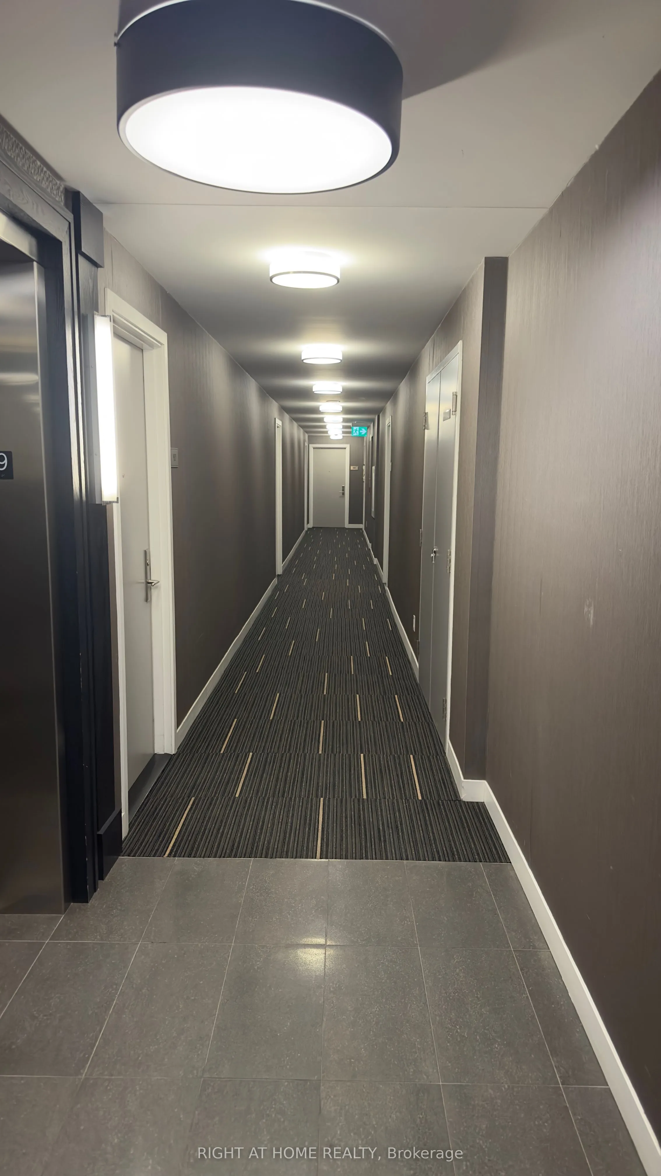 5101 Dundas Street W, #902