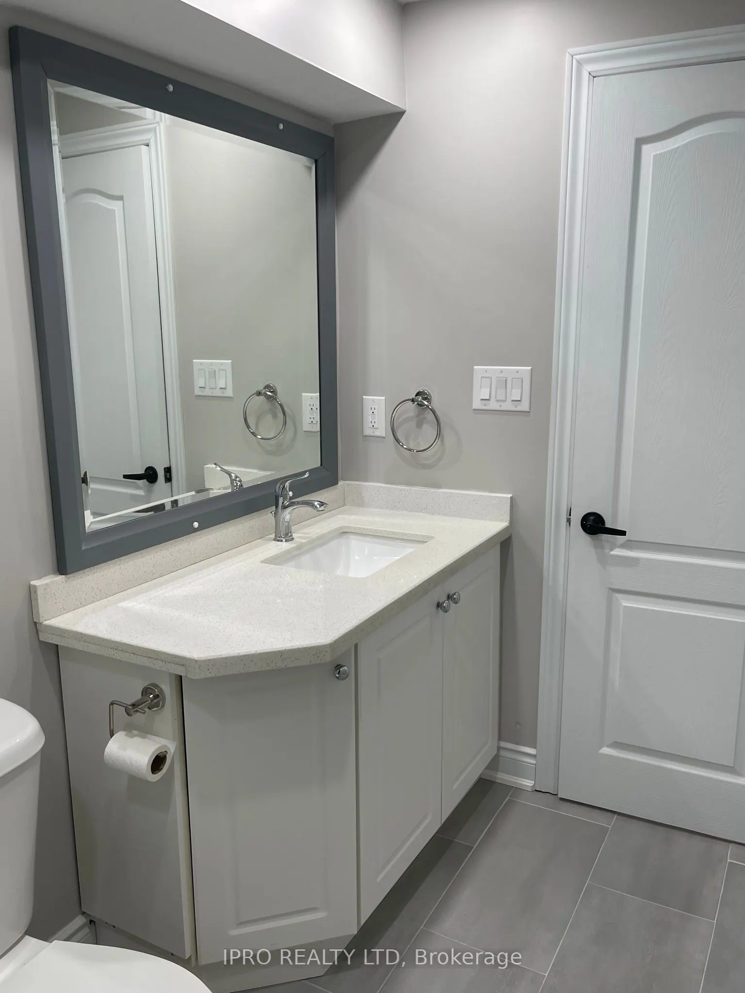 34 Ebury (LOWER) Drive