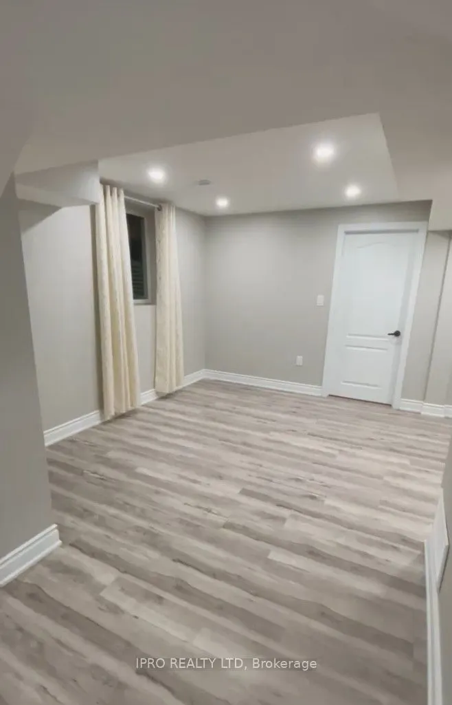 34 Ebury (LOWER) Drive