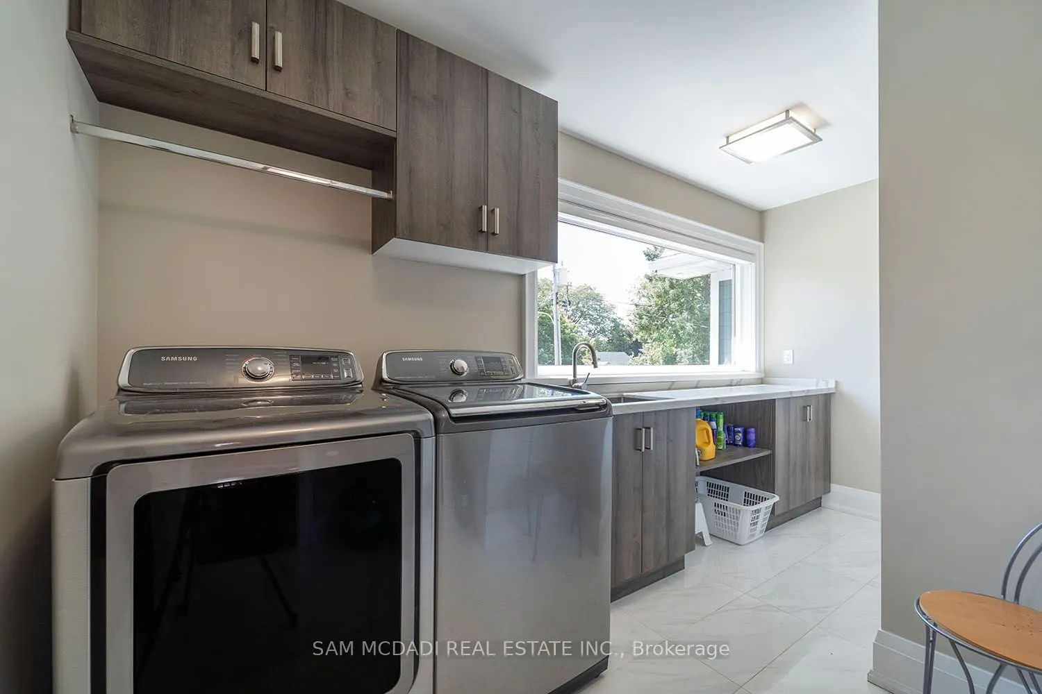 2163 Deyncourt Drive