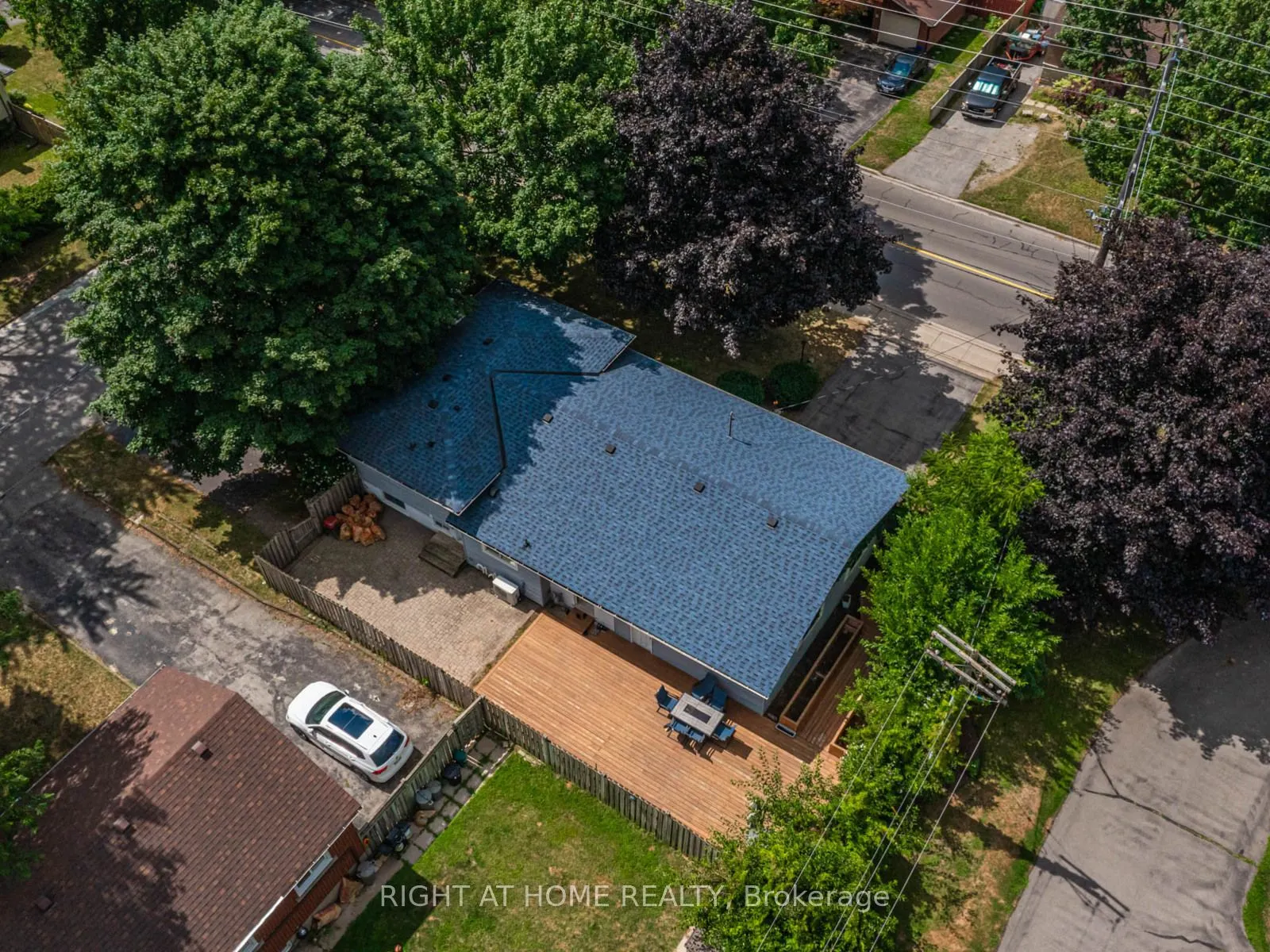 883 FRANCIS Road