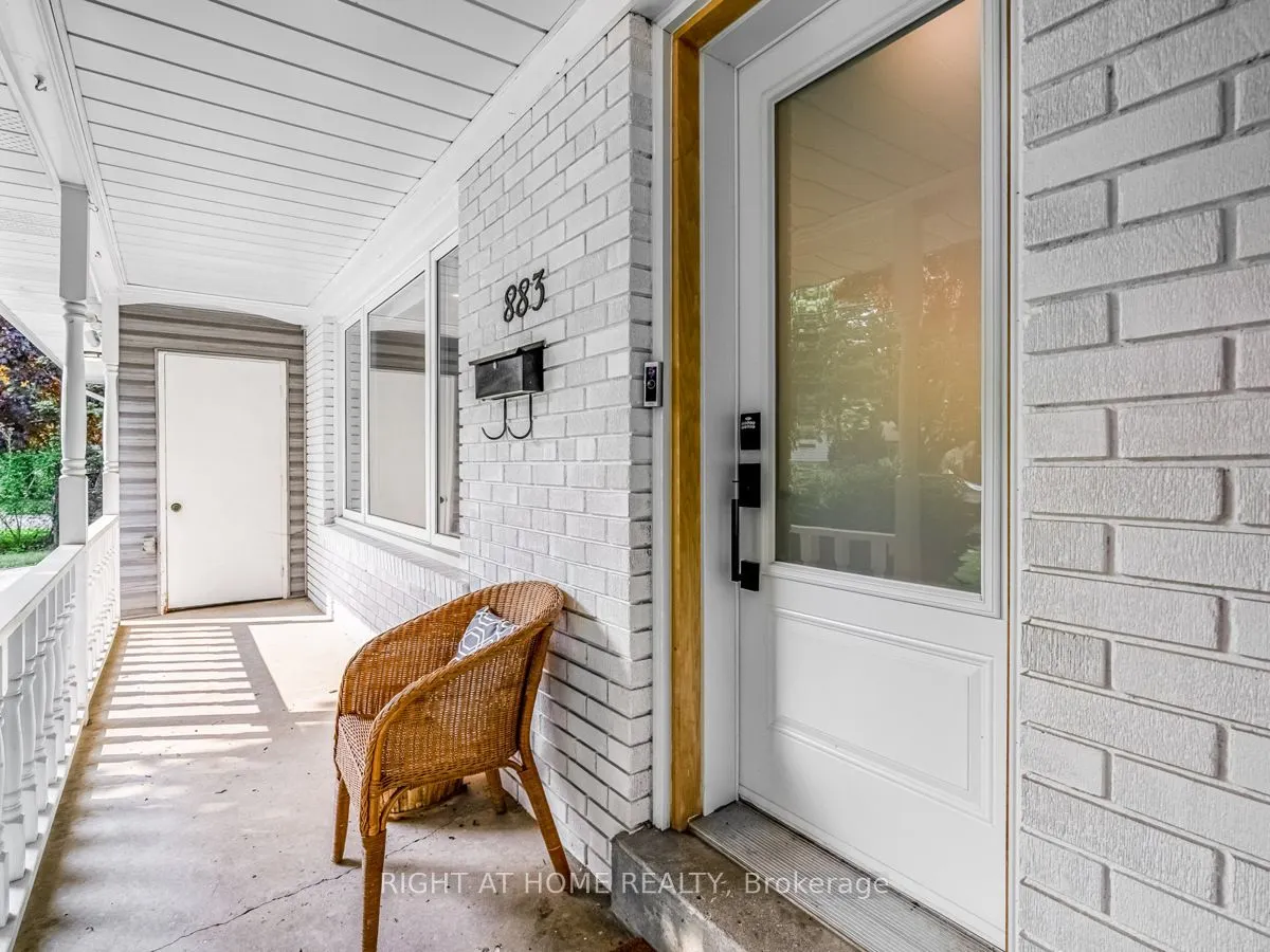 883 FRANCIS Road