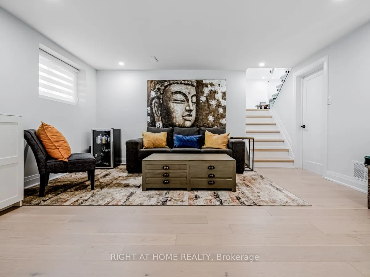 883 FRANCIS Road