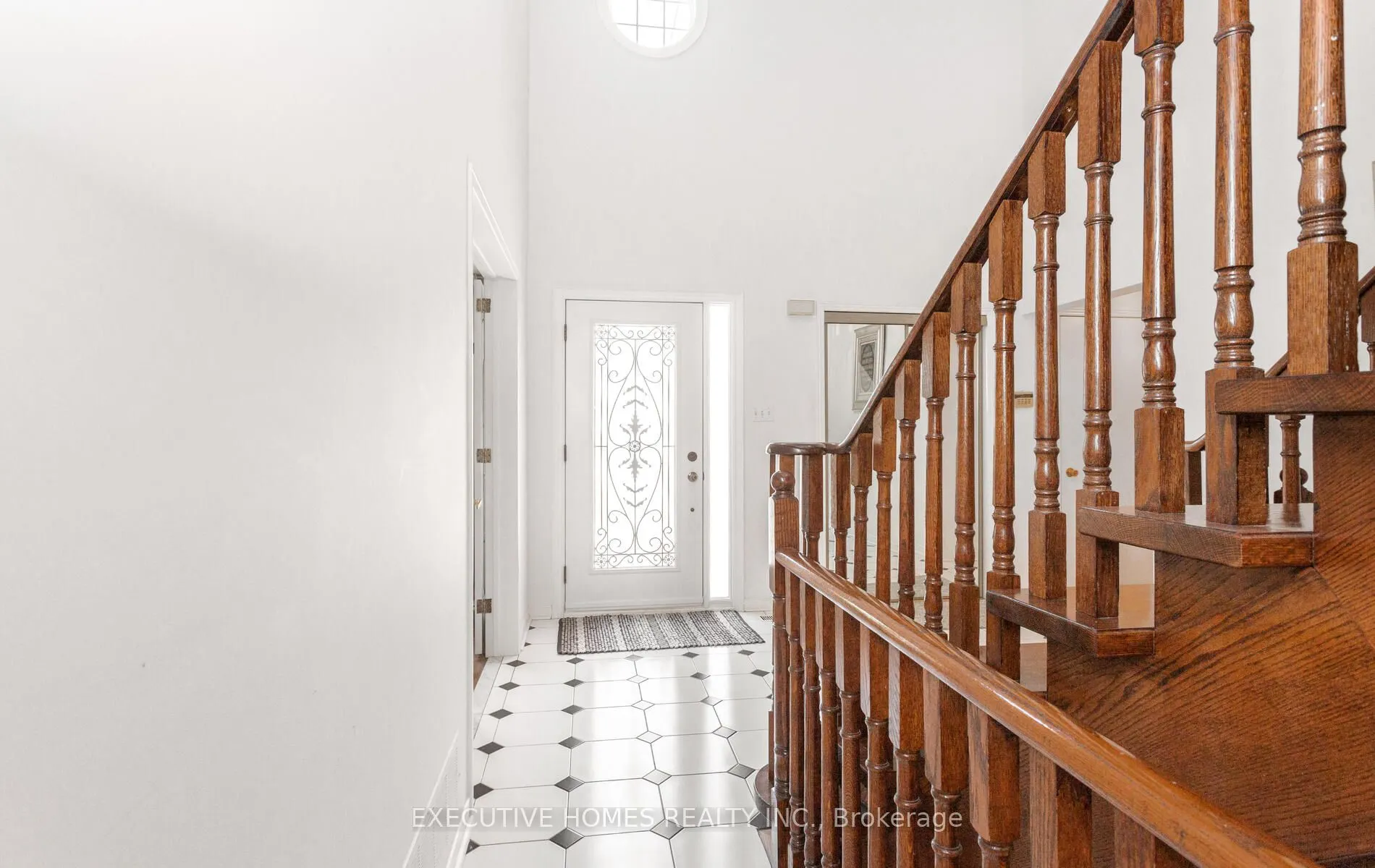 5489 Glen Erin Drive