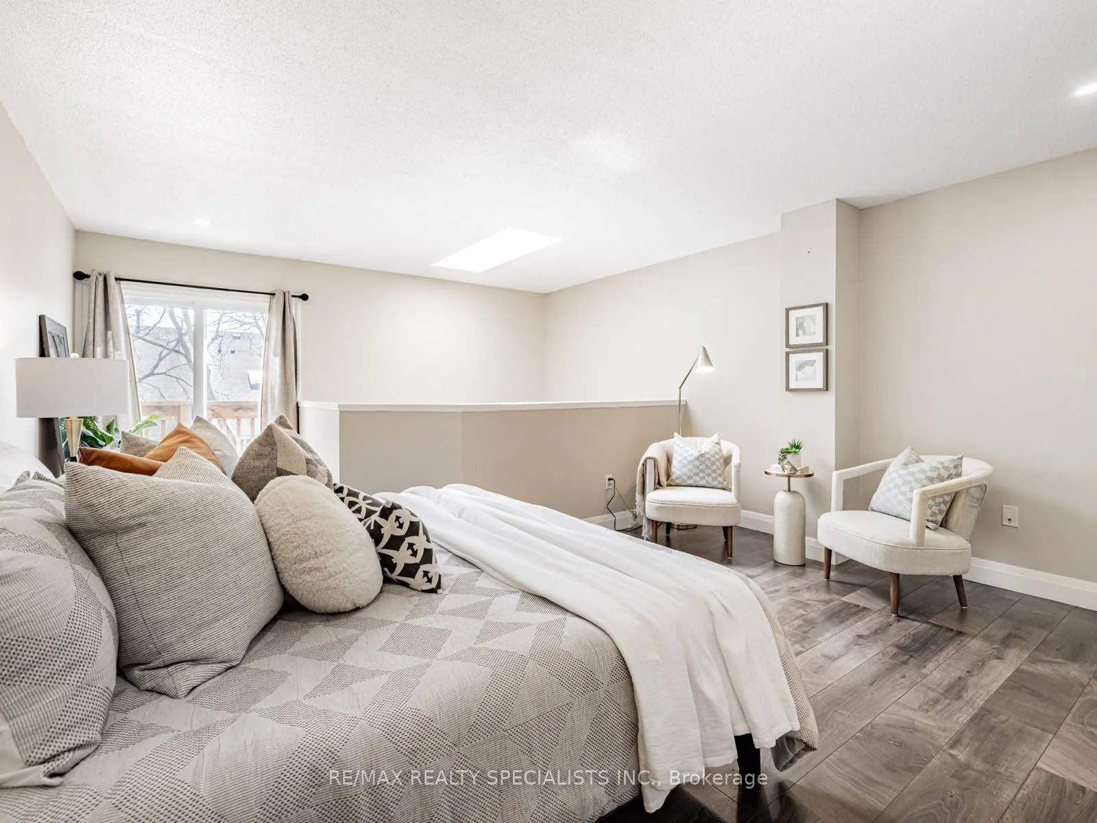 2055 WALKERS Line, #227