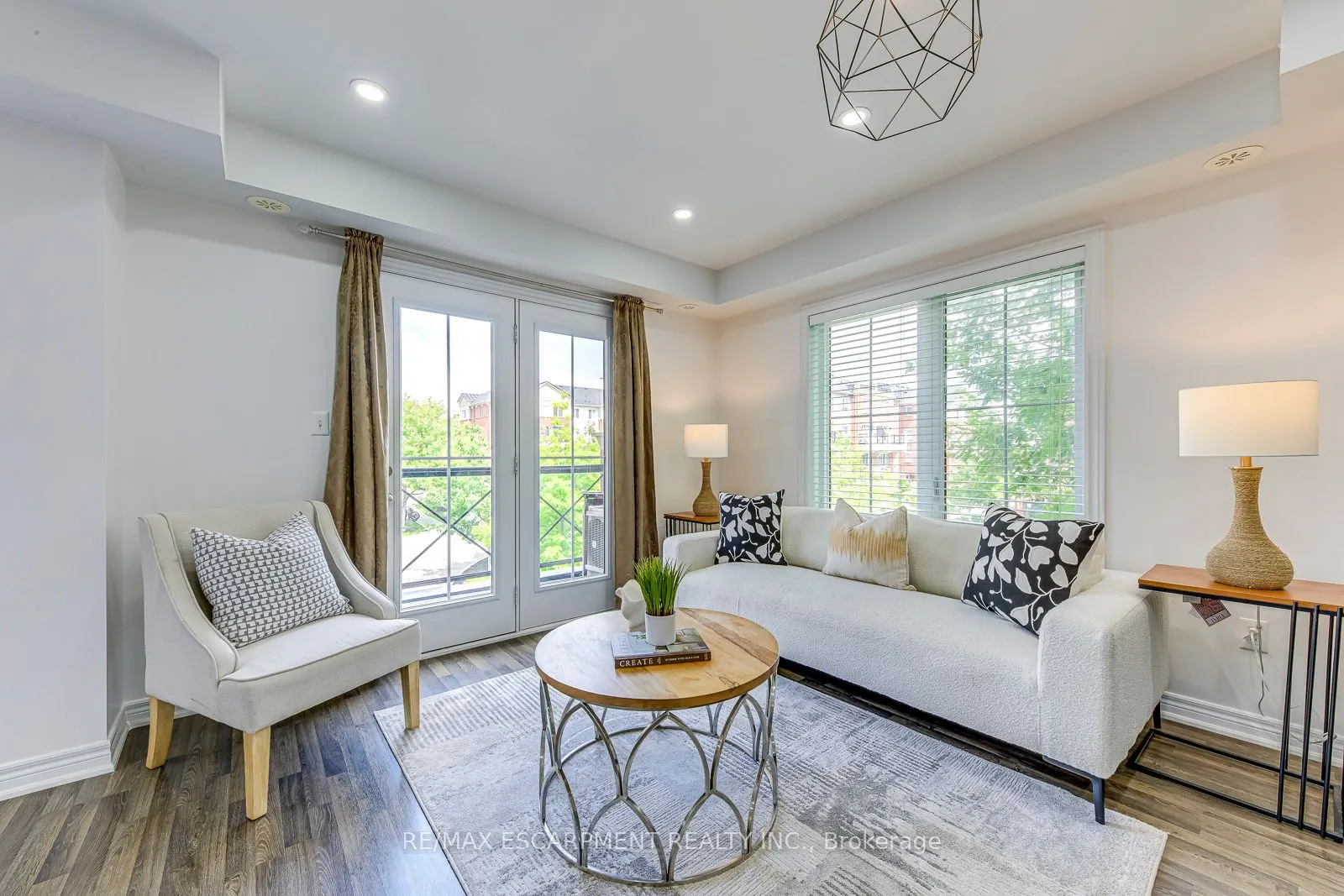 2468 Post Road, #22