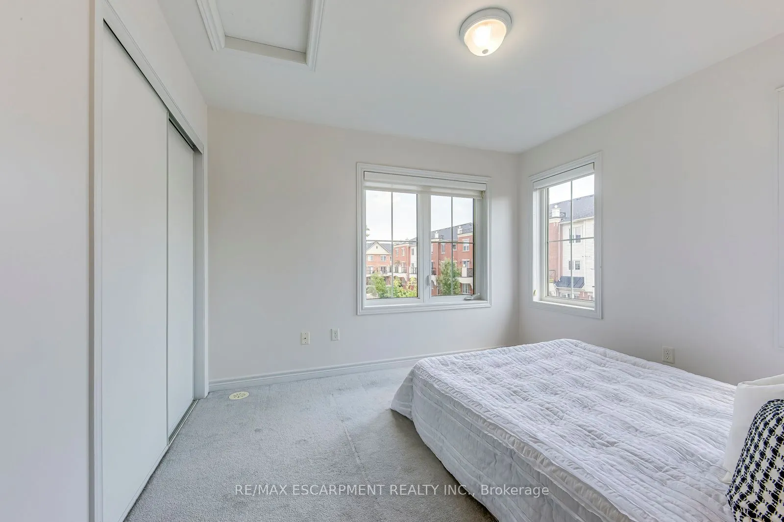 2468 Post Road, #22