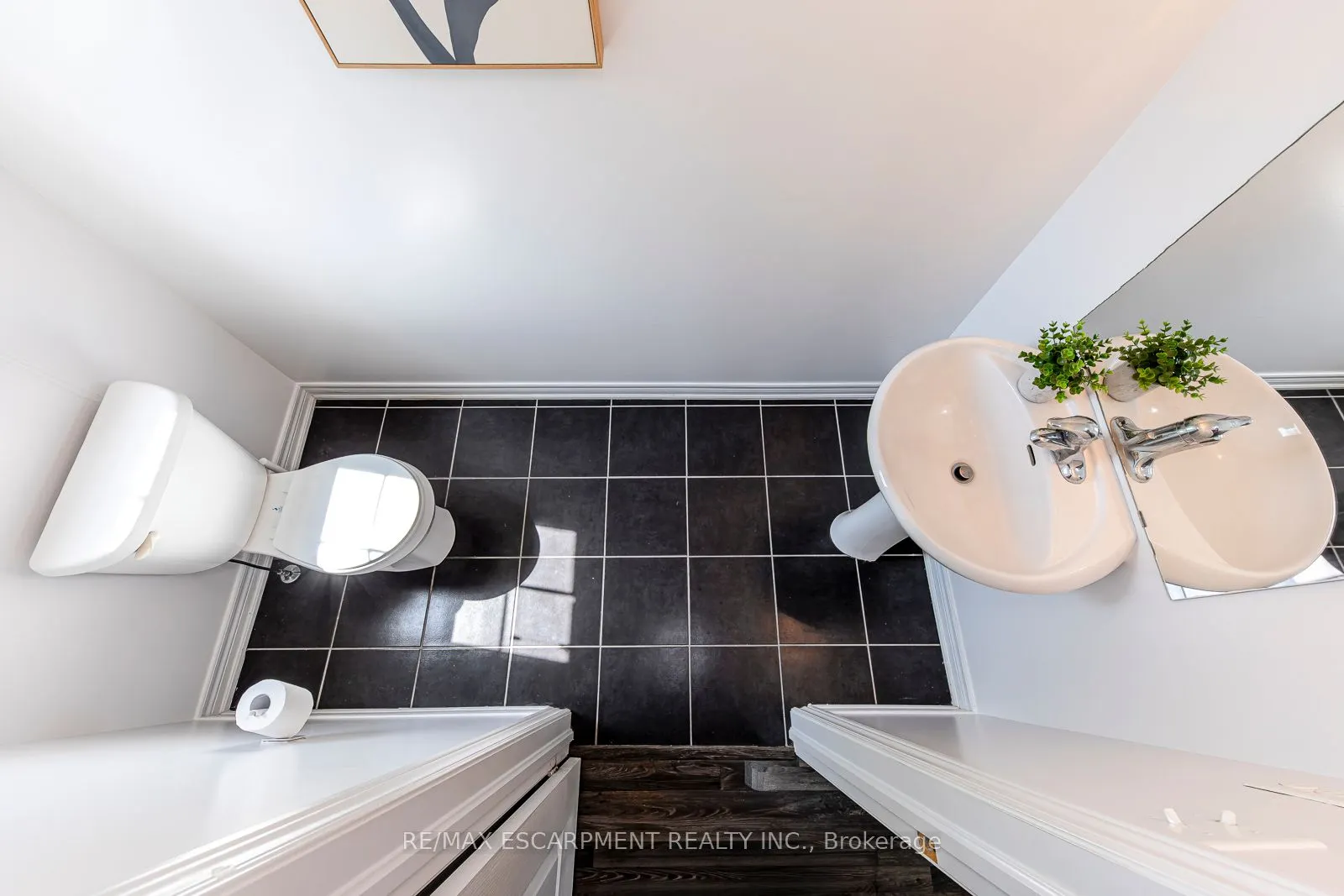 2468 Post Road, #22