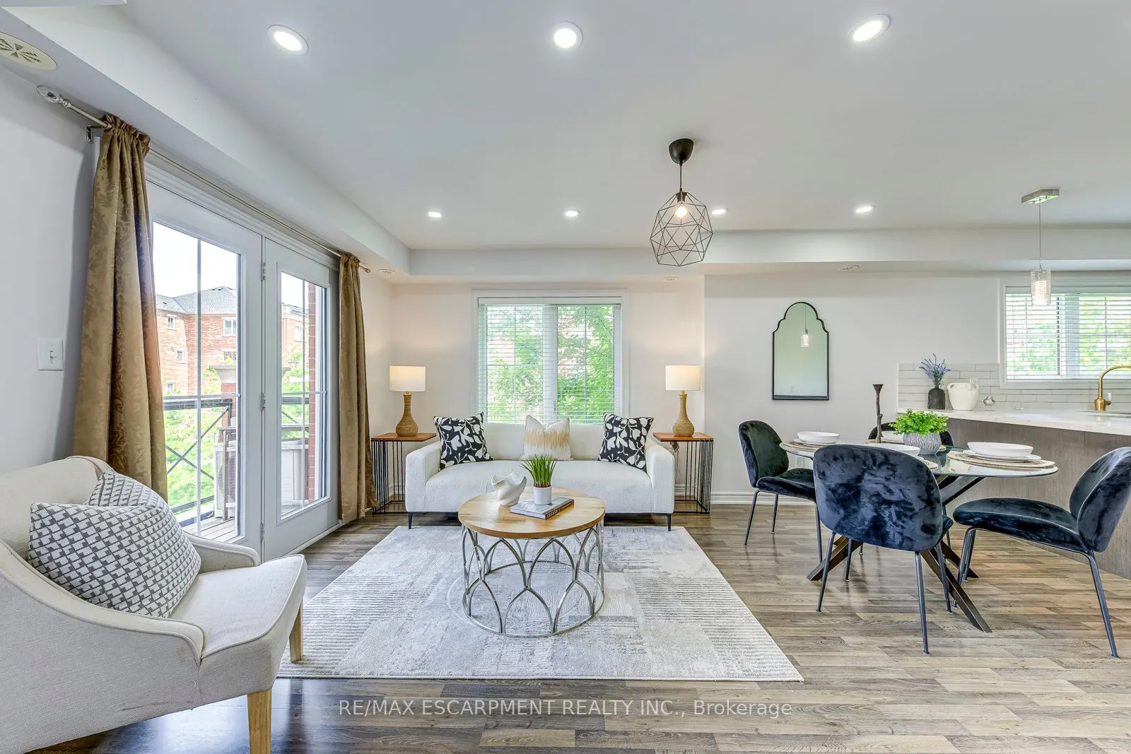 2468 Post Road, #22