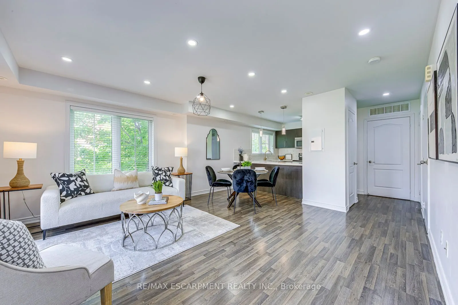 2468 Post Road, #22