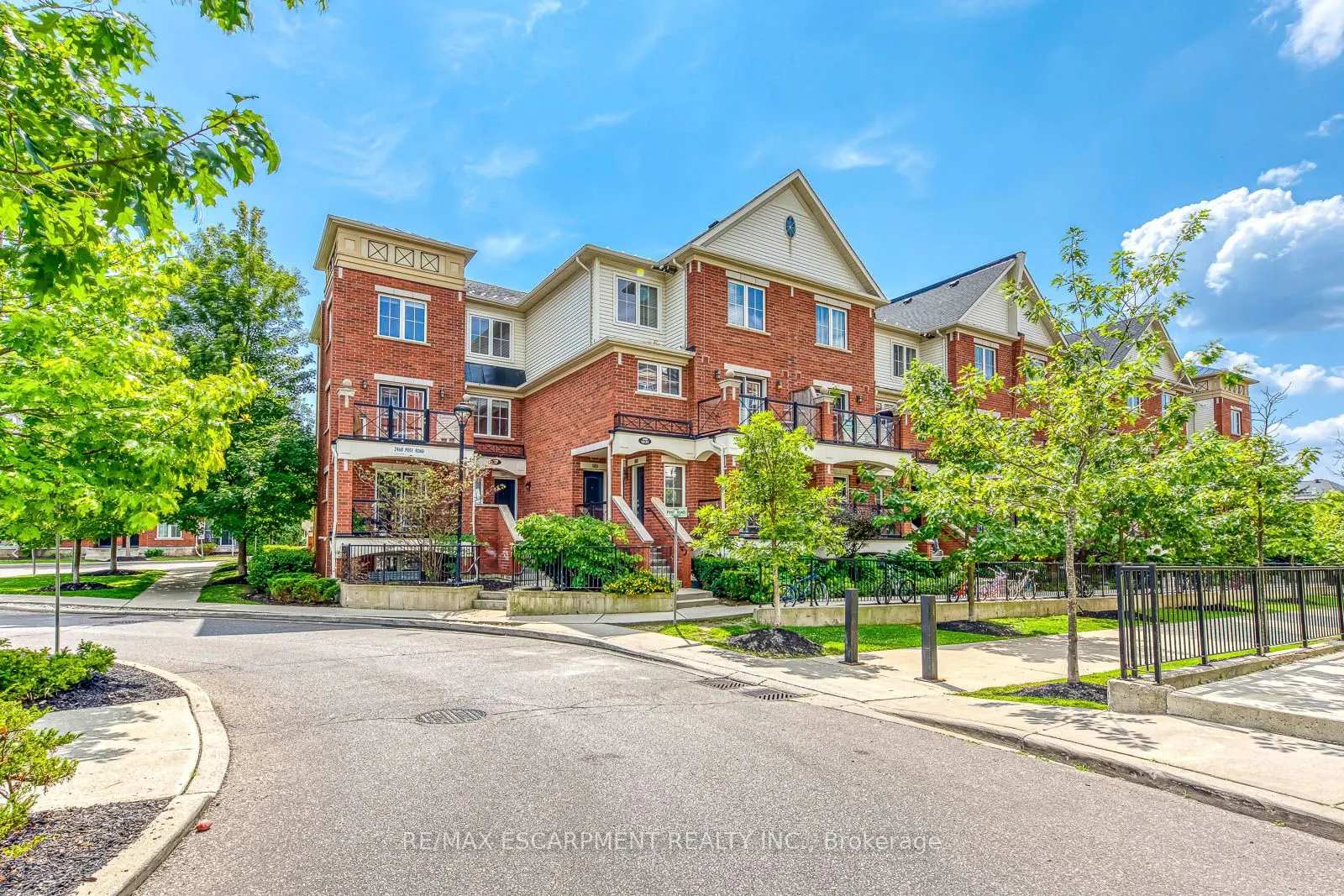 2468 Post Road, #22