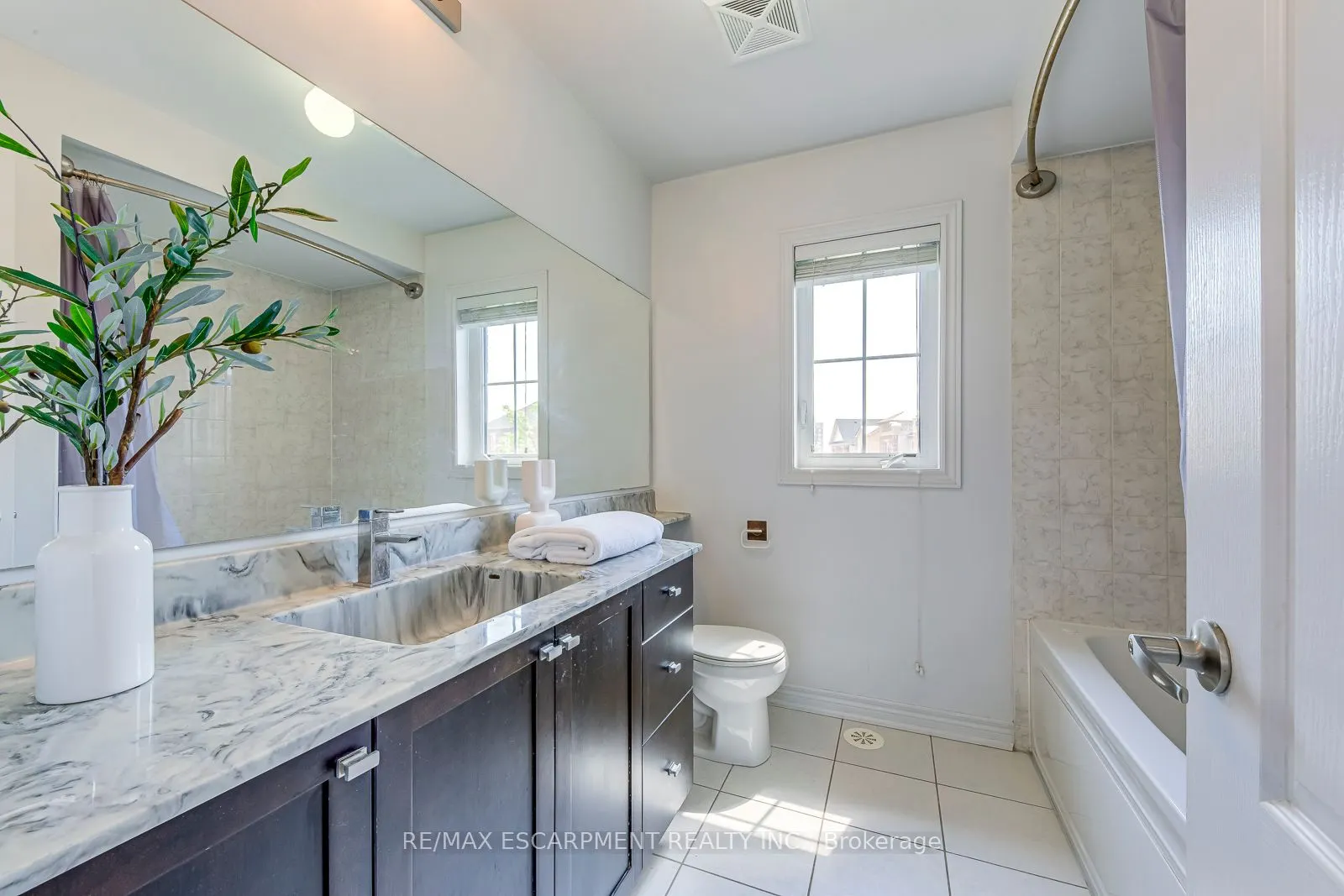 2468 Post Road, #22