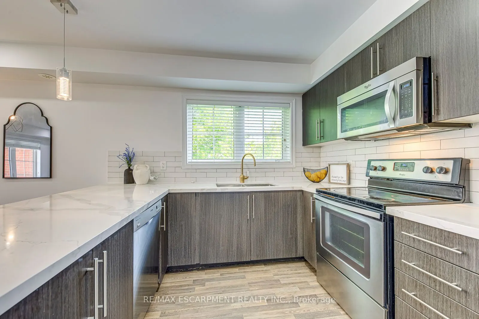 2468 Post Road, #22