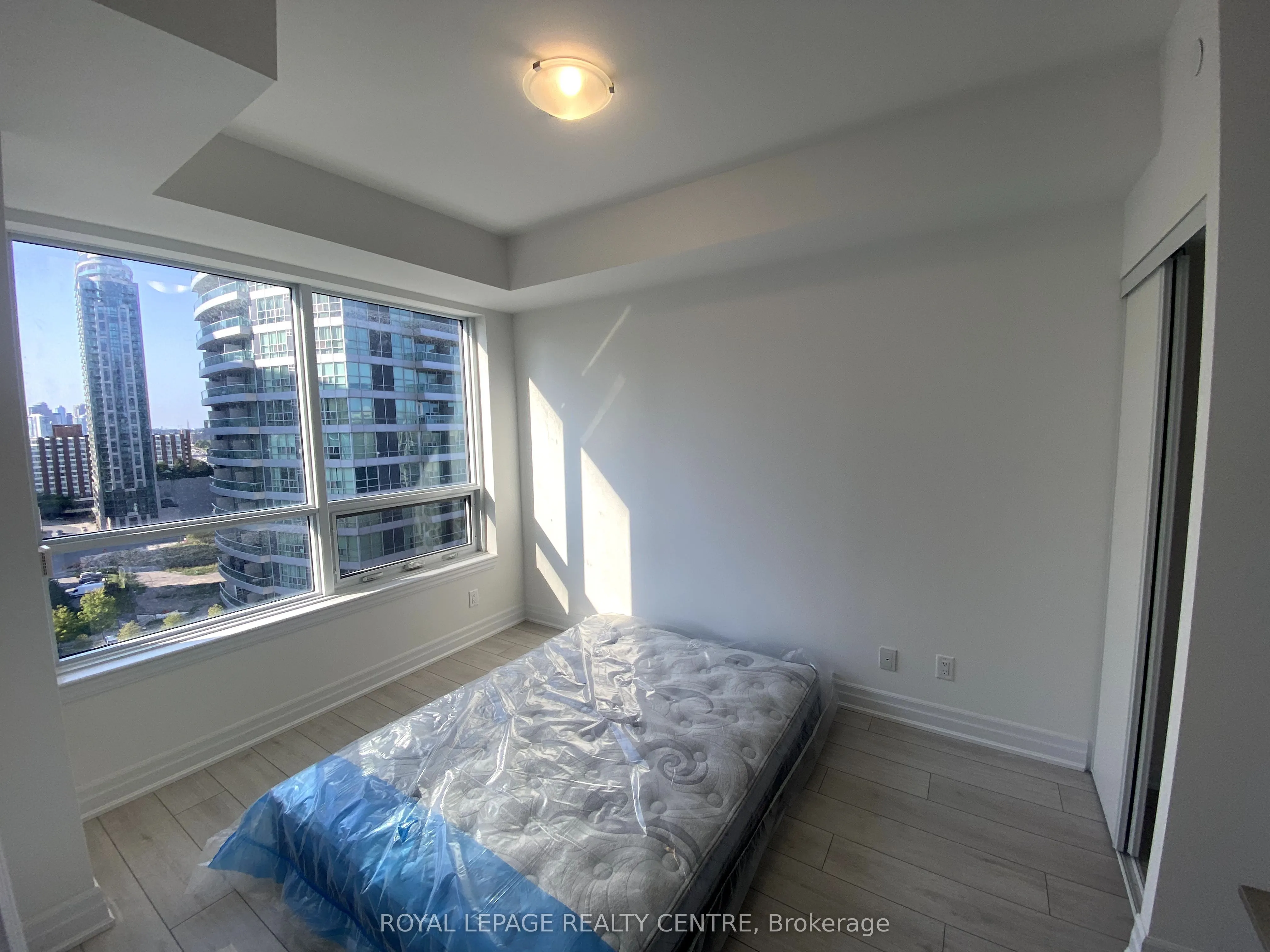 30 Elm Drive W, #1211