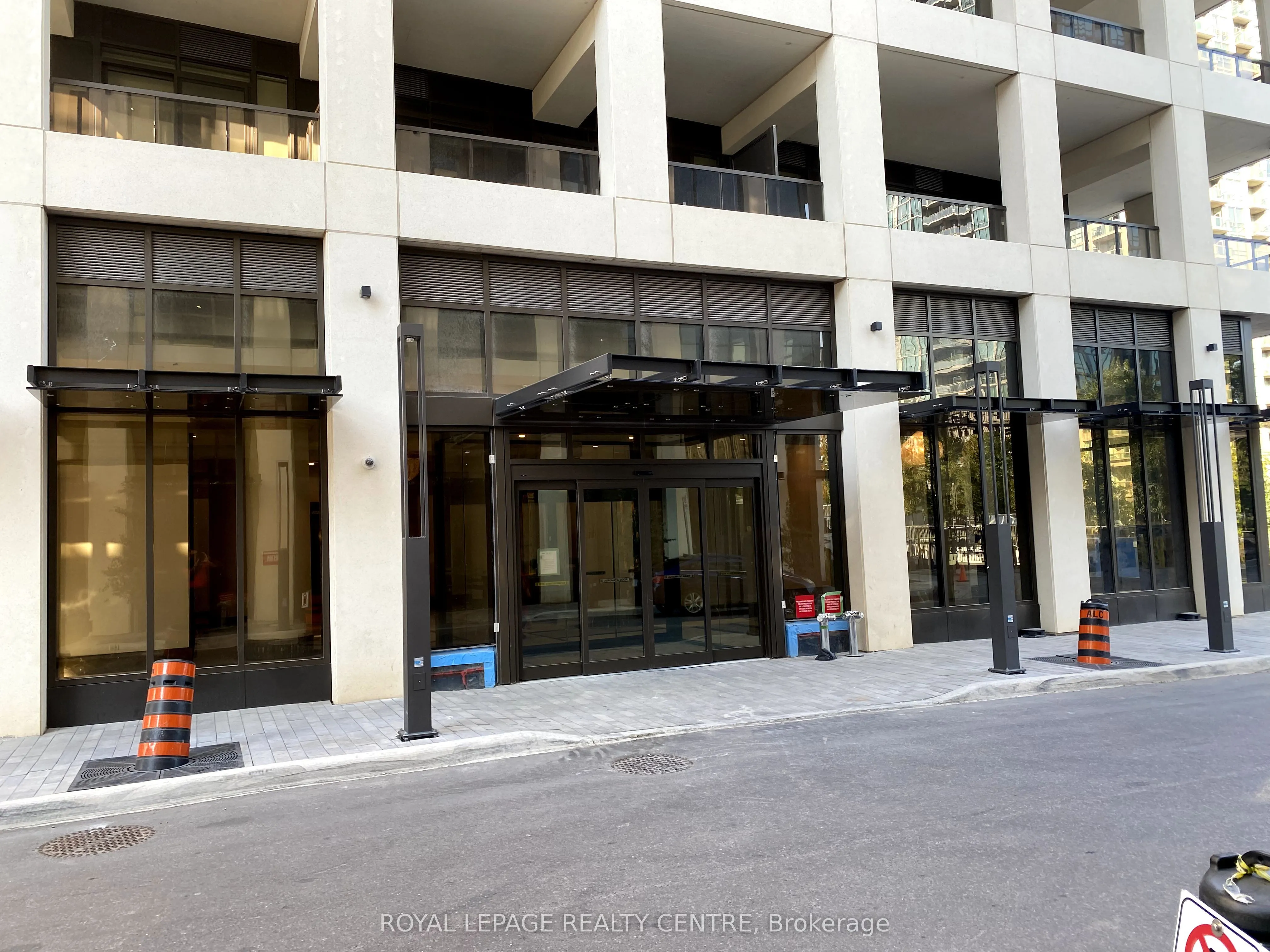 30 Elm Drive W, #1211