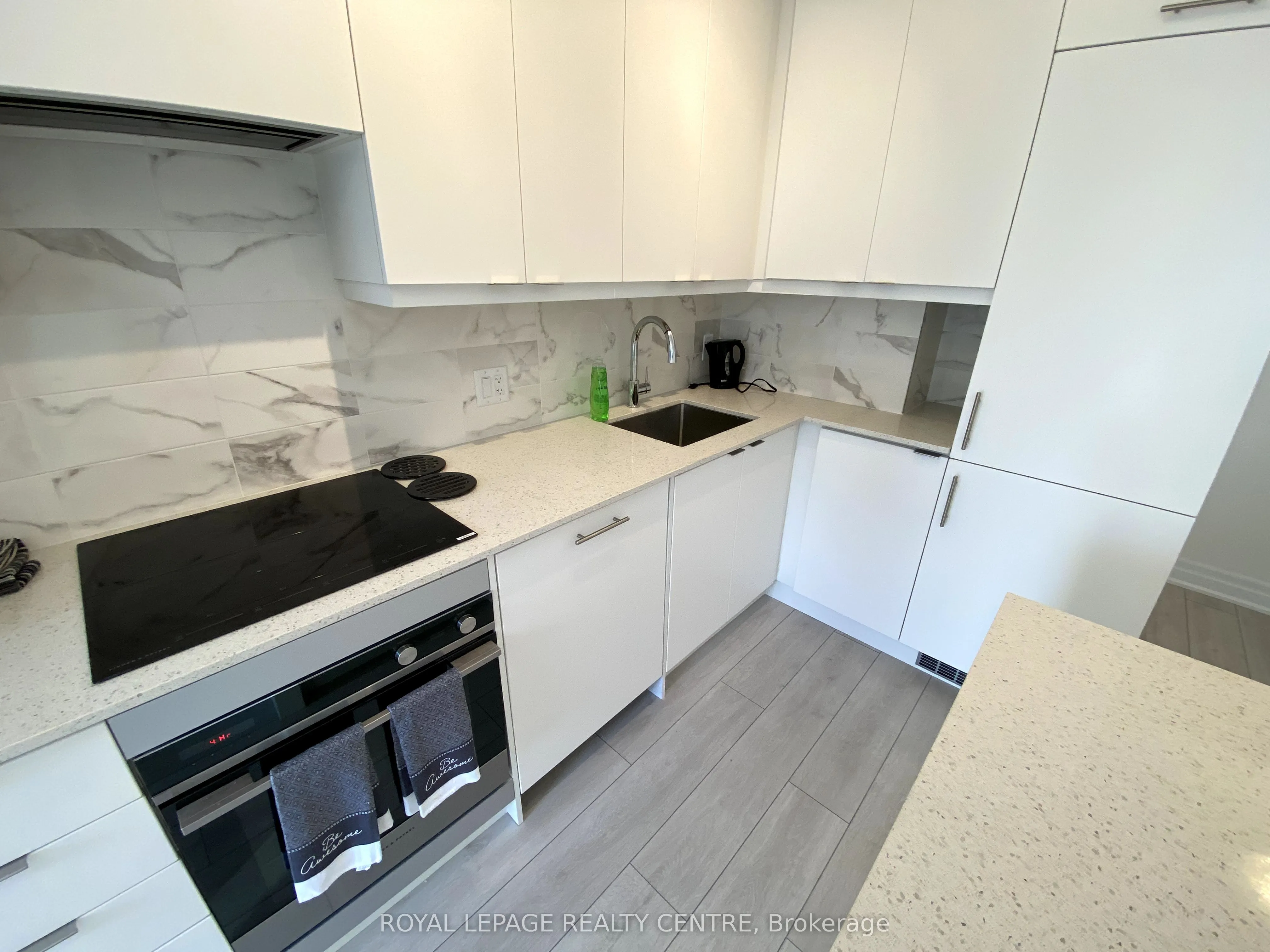 30 Elm Drive W, #1211