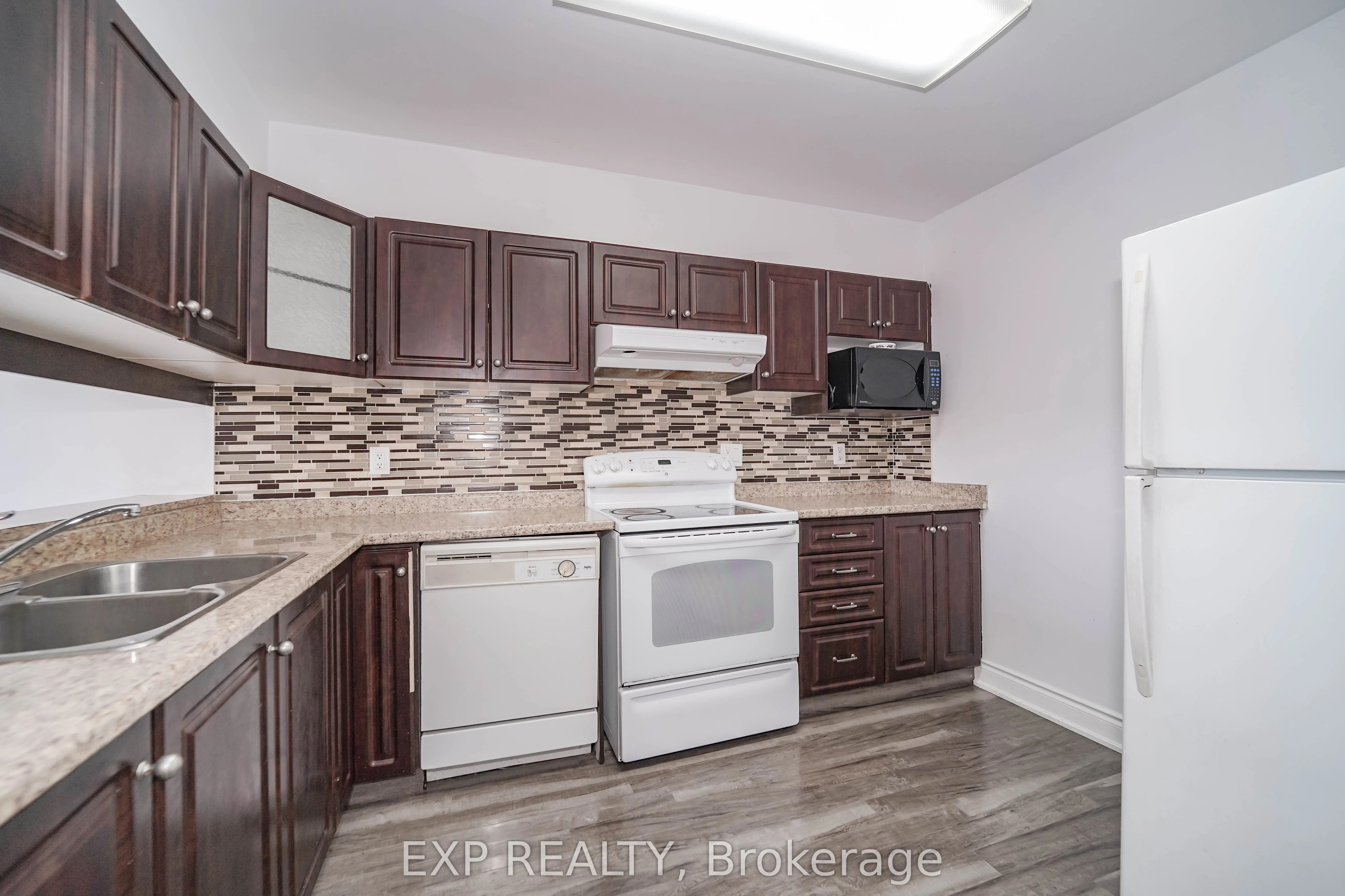 236 Albion Road, #901