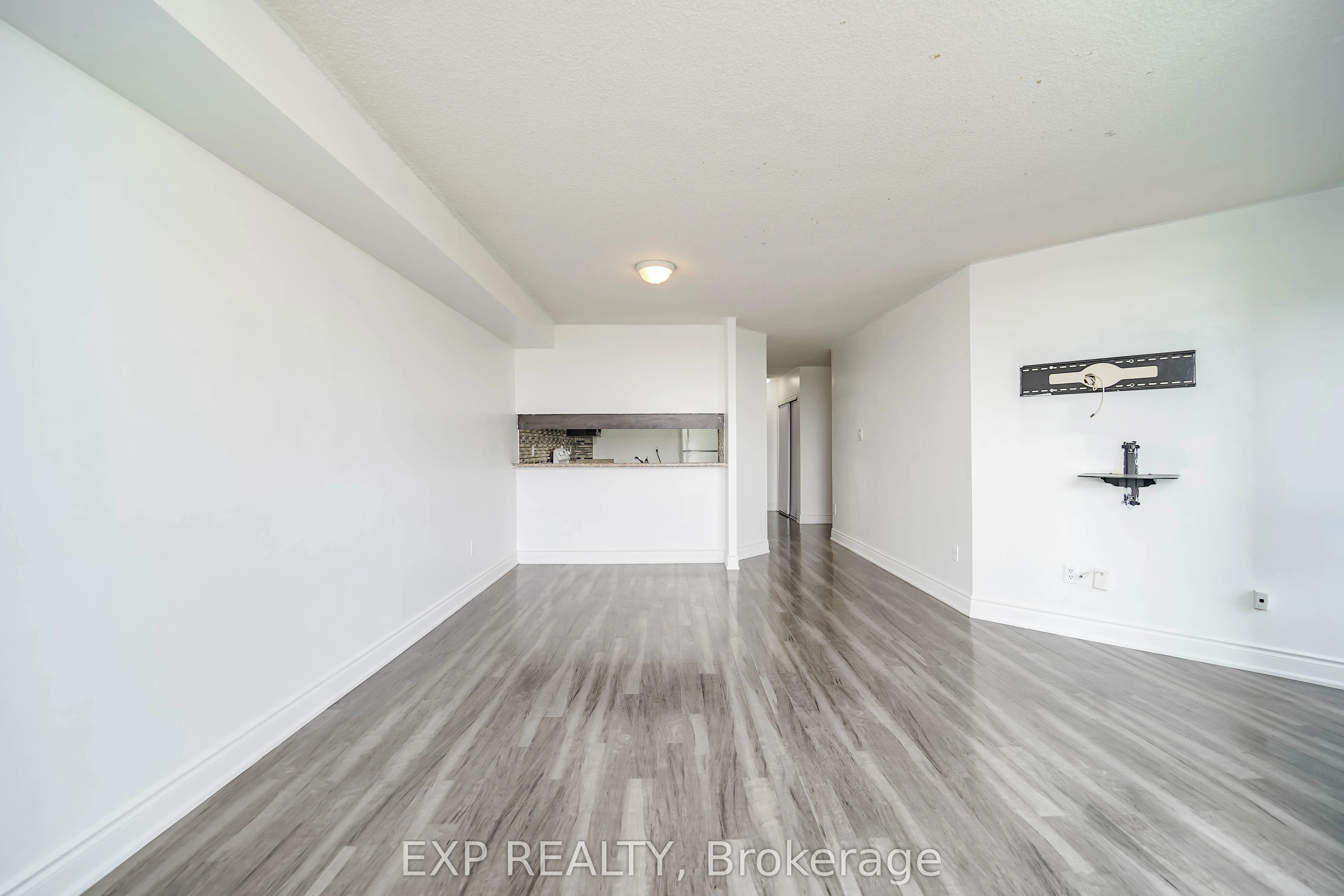 236 Albion Road, #901