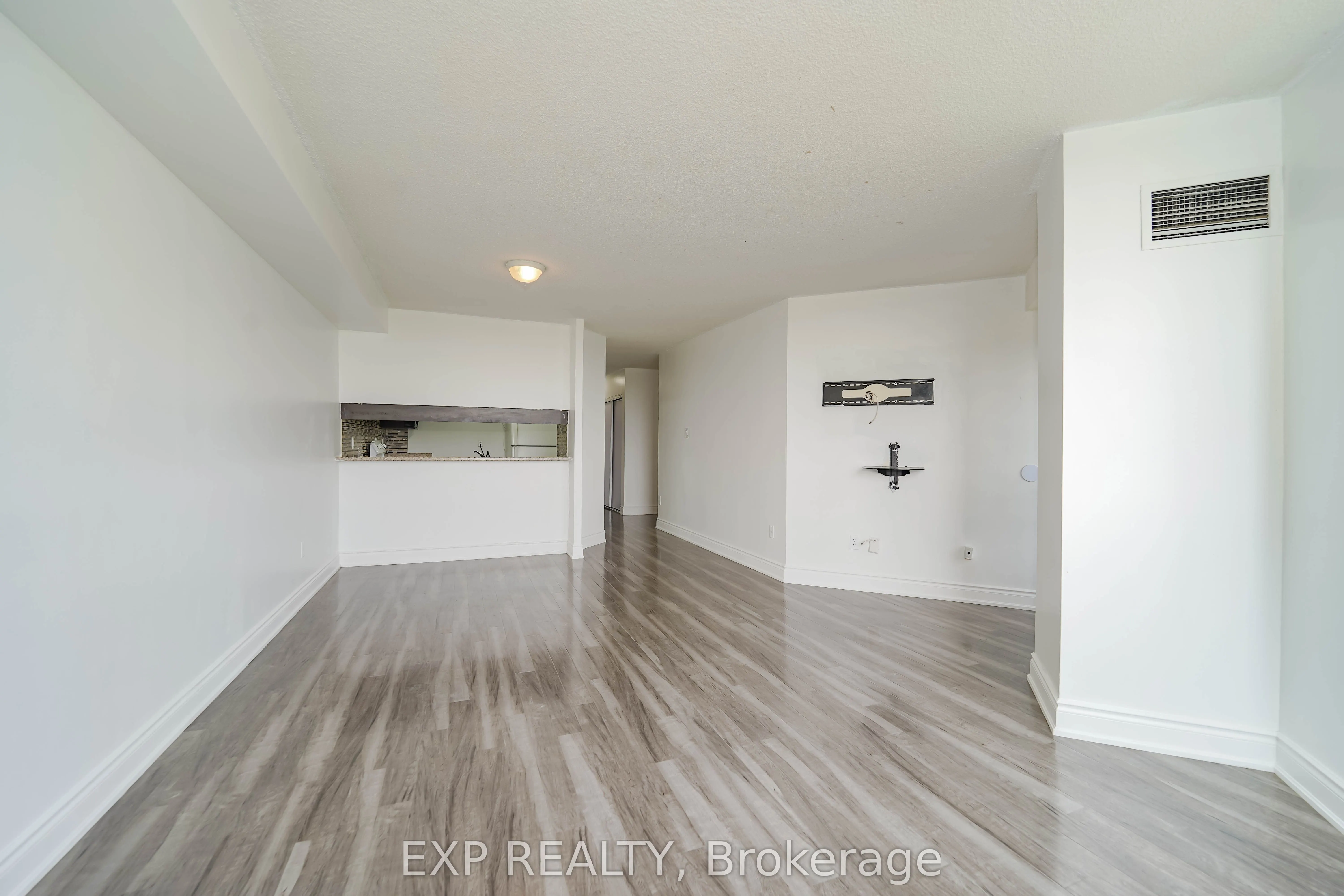236 Albion Road, #901