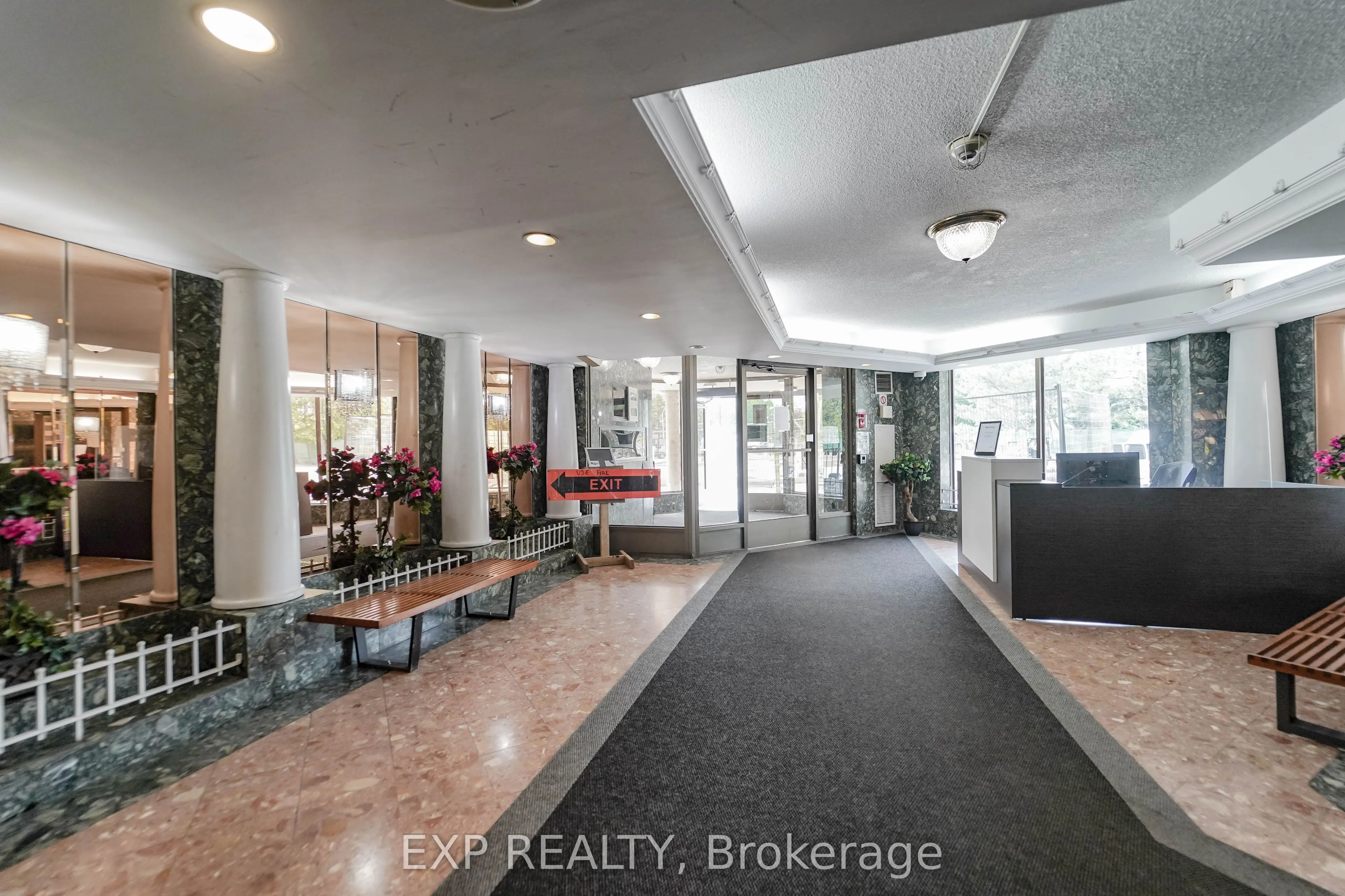 236 Albion Road, #901