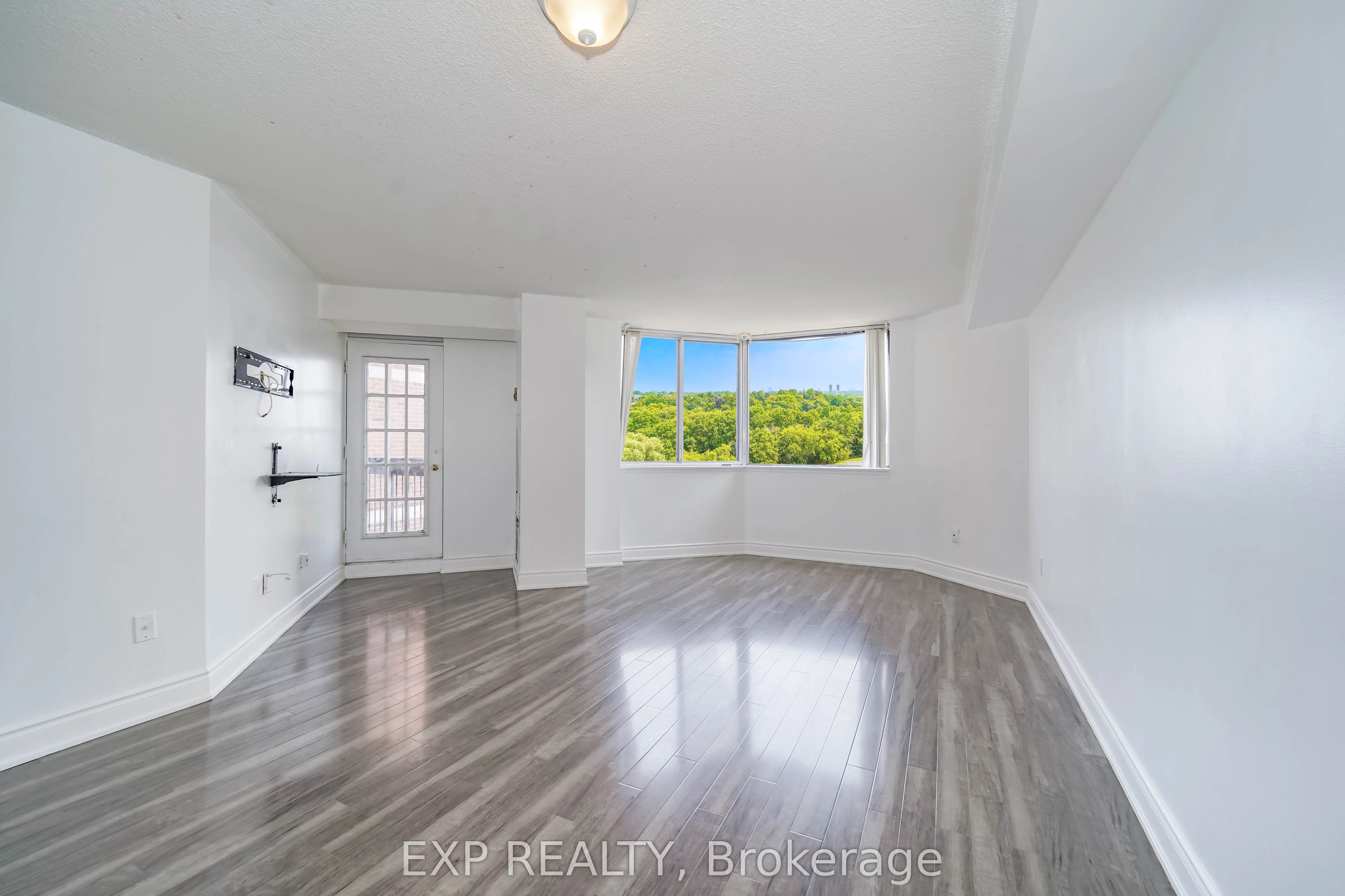 236 Albion Road, #901