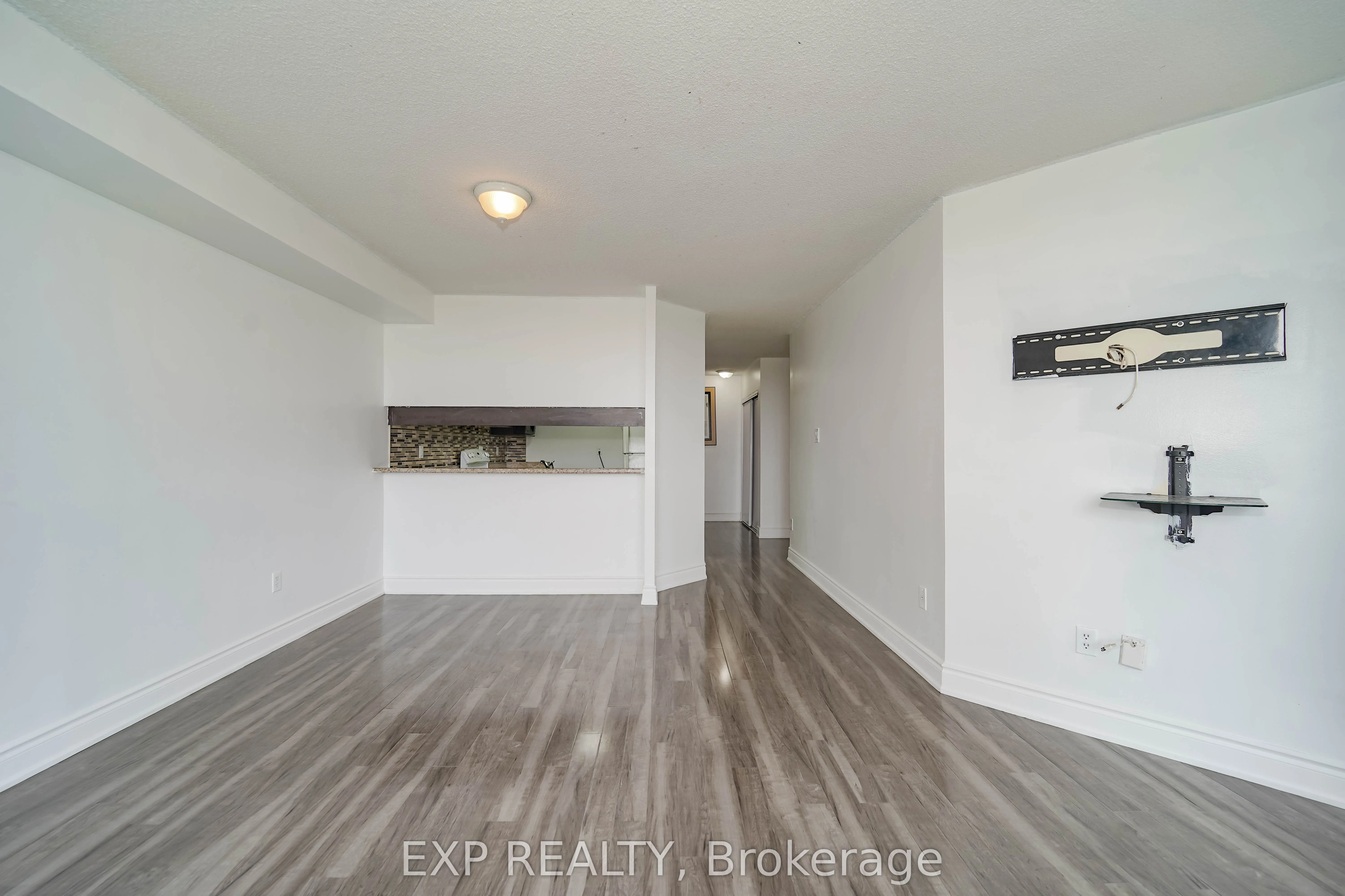236 Albion Road, #901