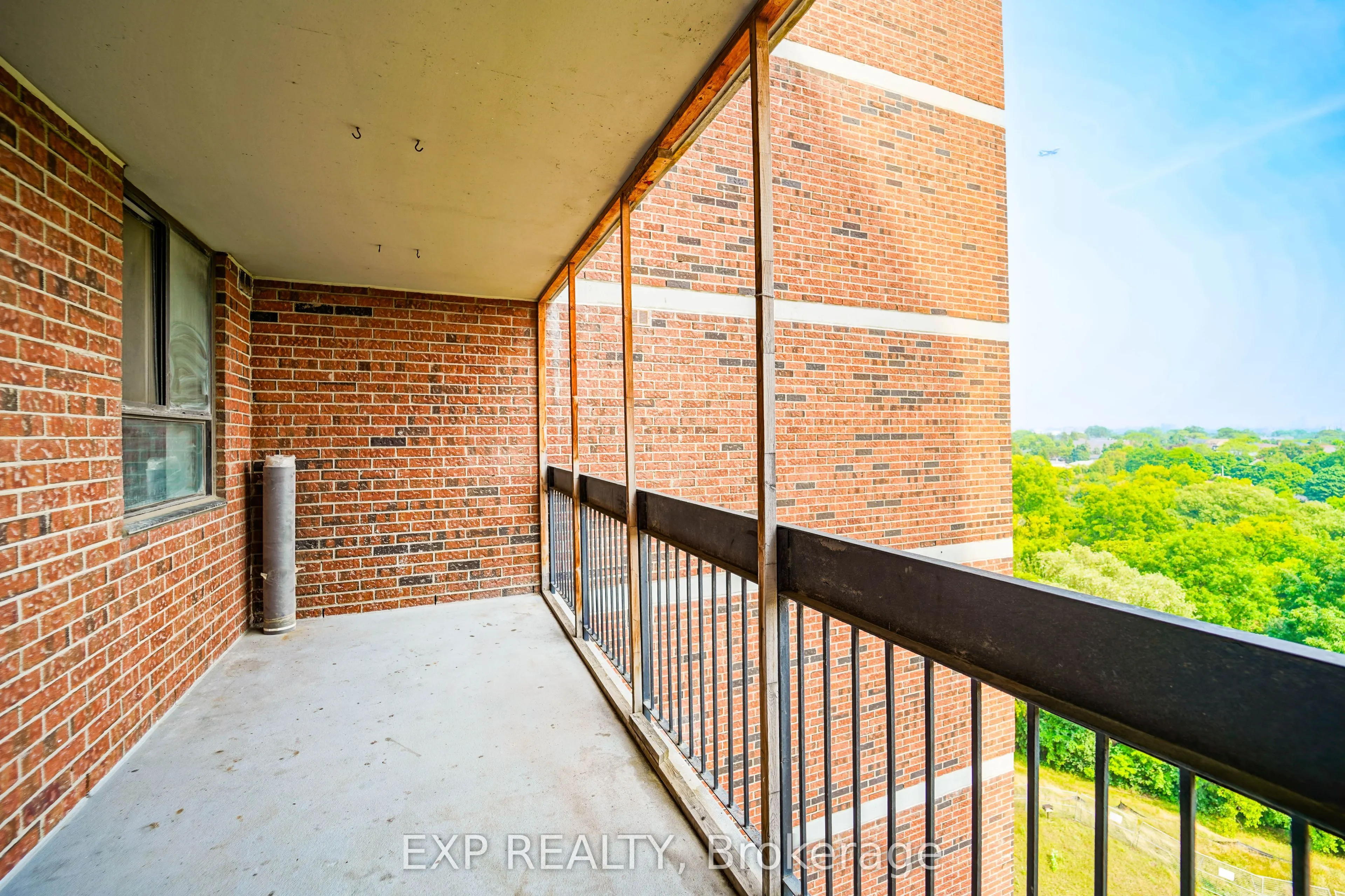 236 Albion Road, #901