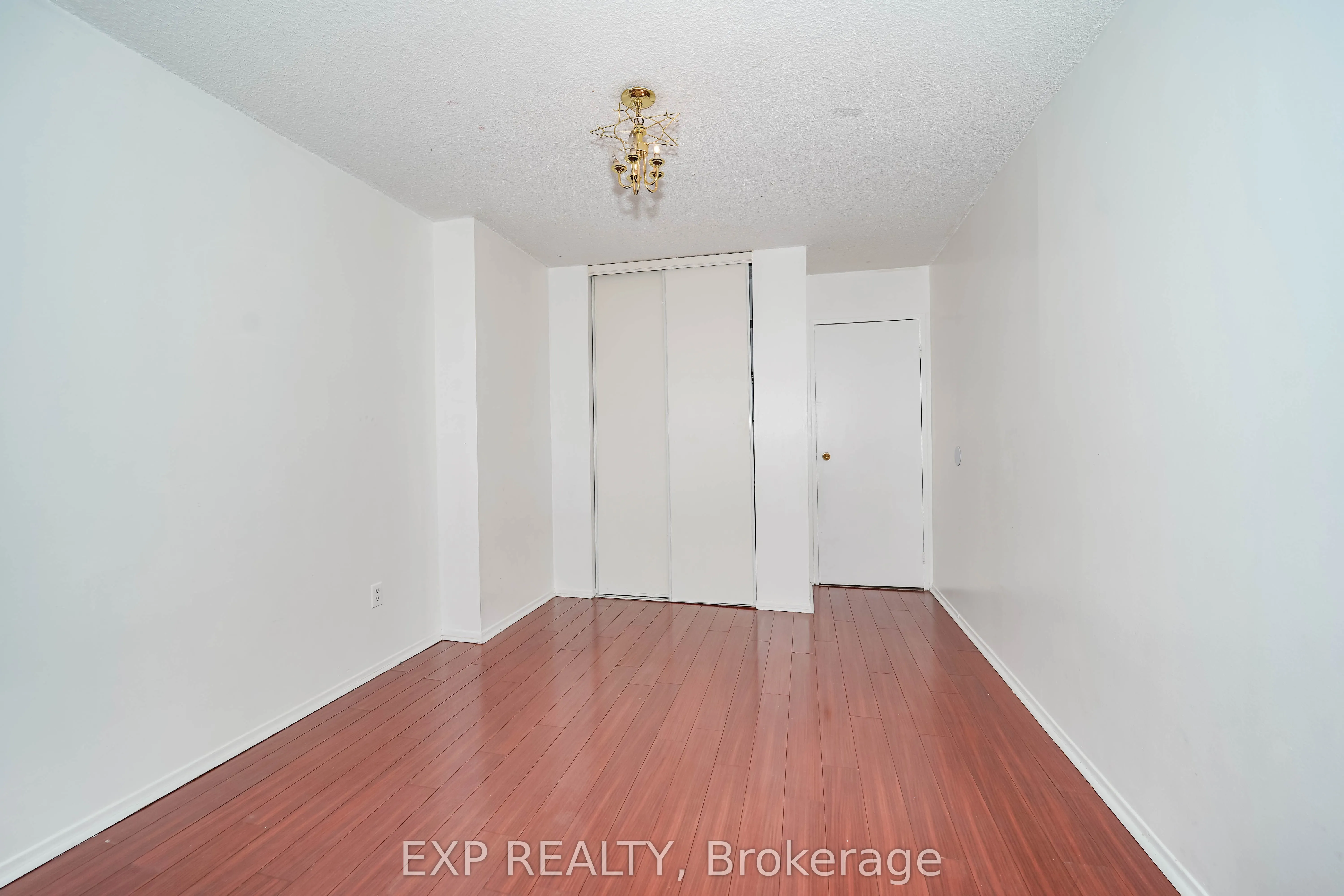 236 Albion Road, #901