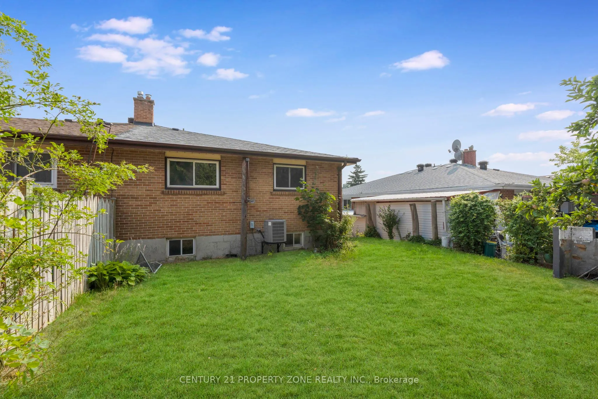 3361 The Credit Woodlands