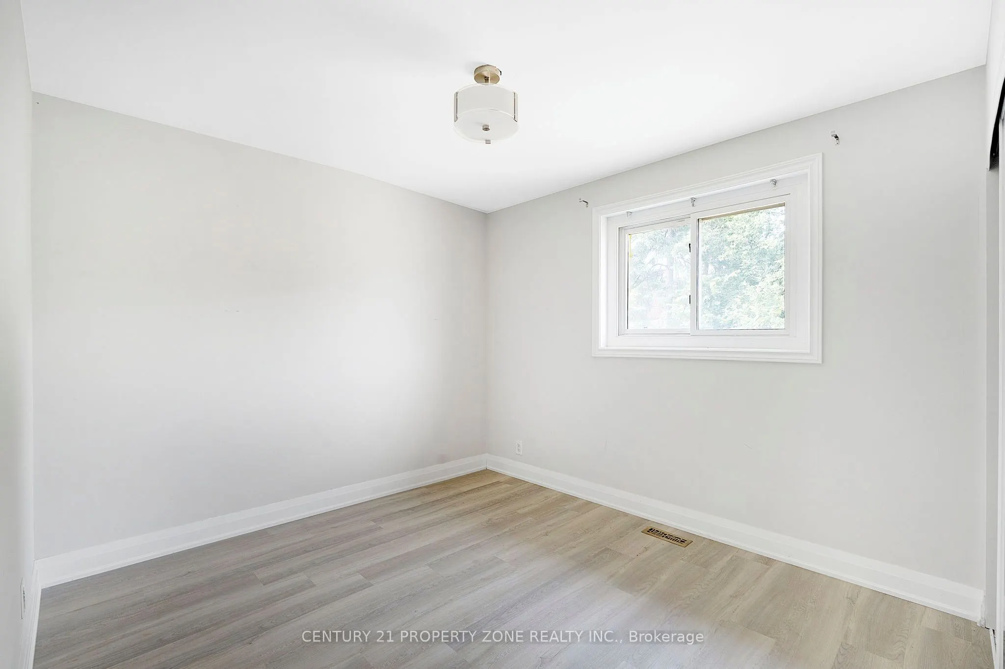 3361 The Credit Woodlands