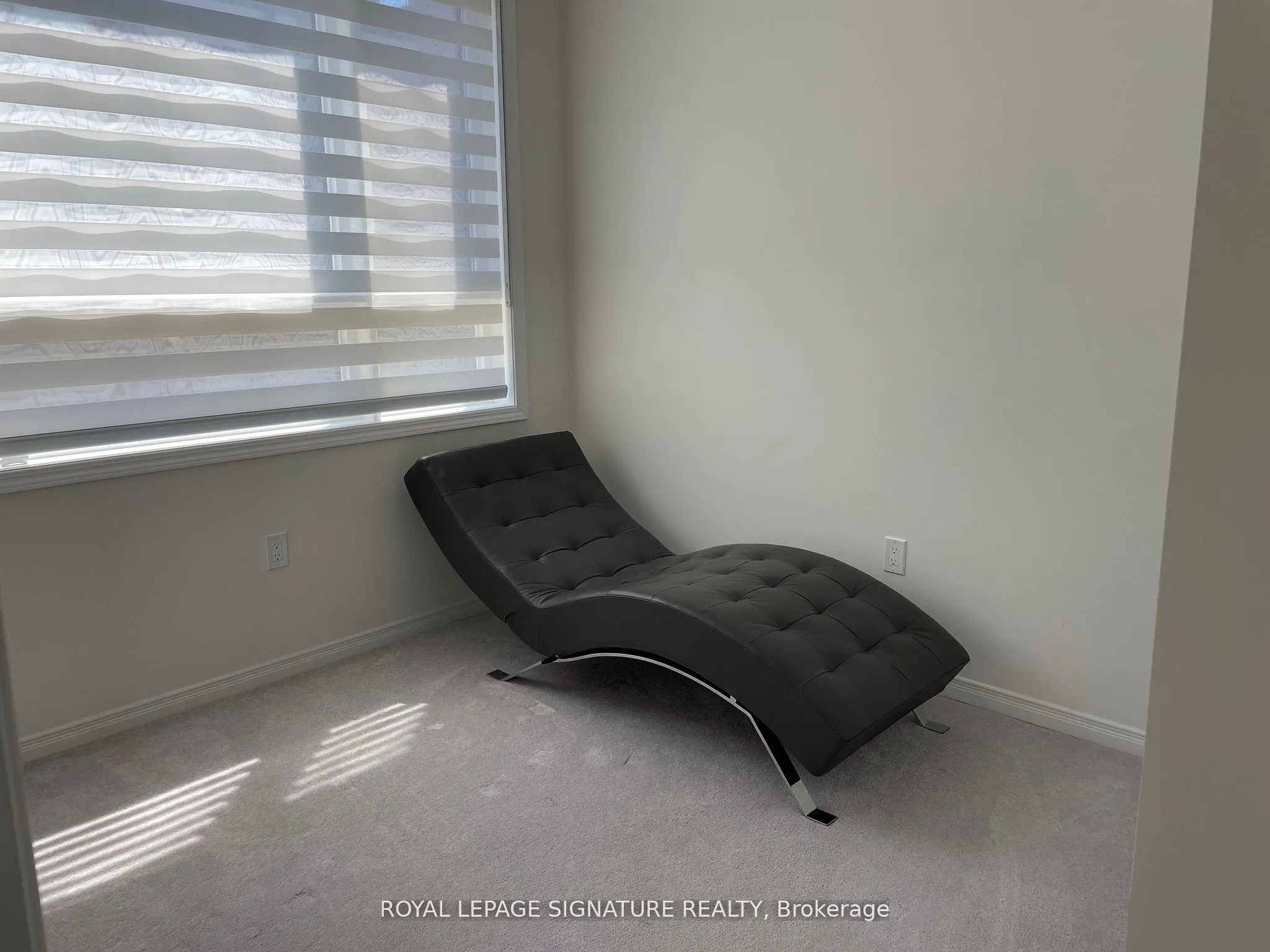 20 Woodstream Drive, #11