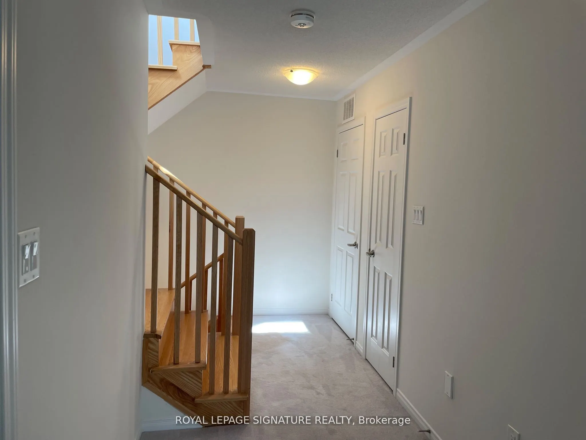 20 Woodstream Drive, #11