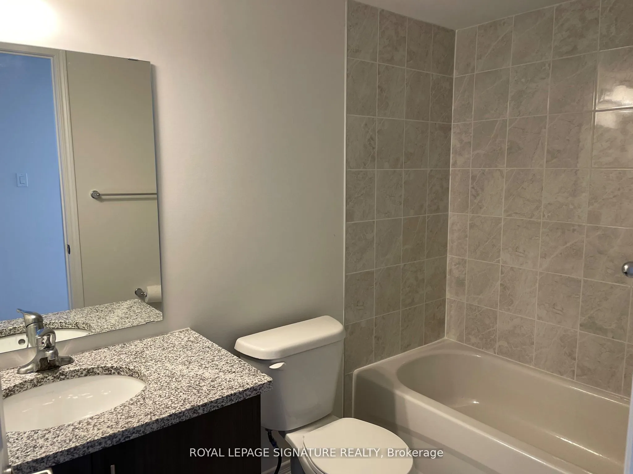20 Woodstream Drive, #11