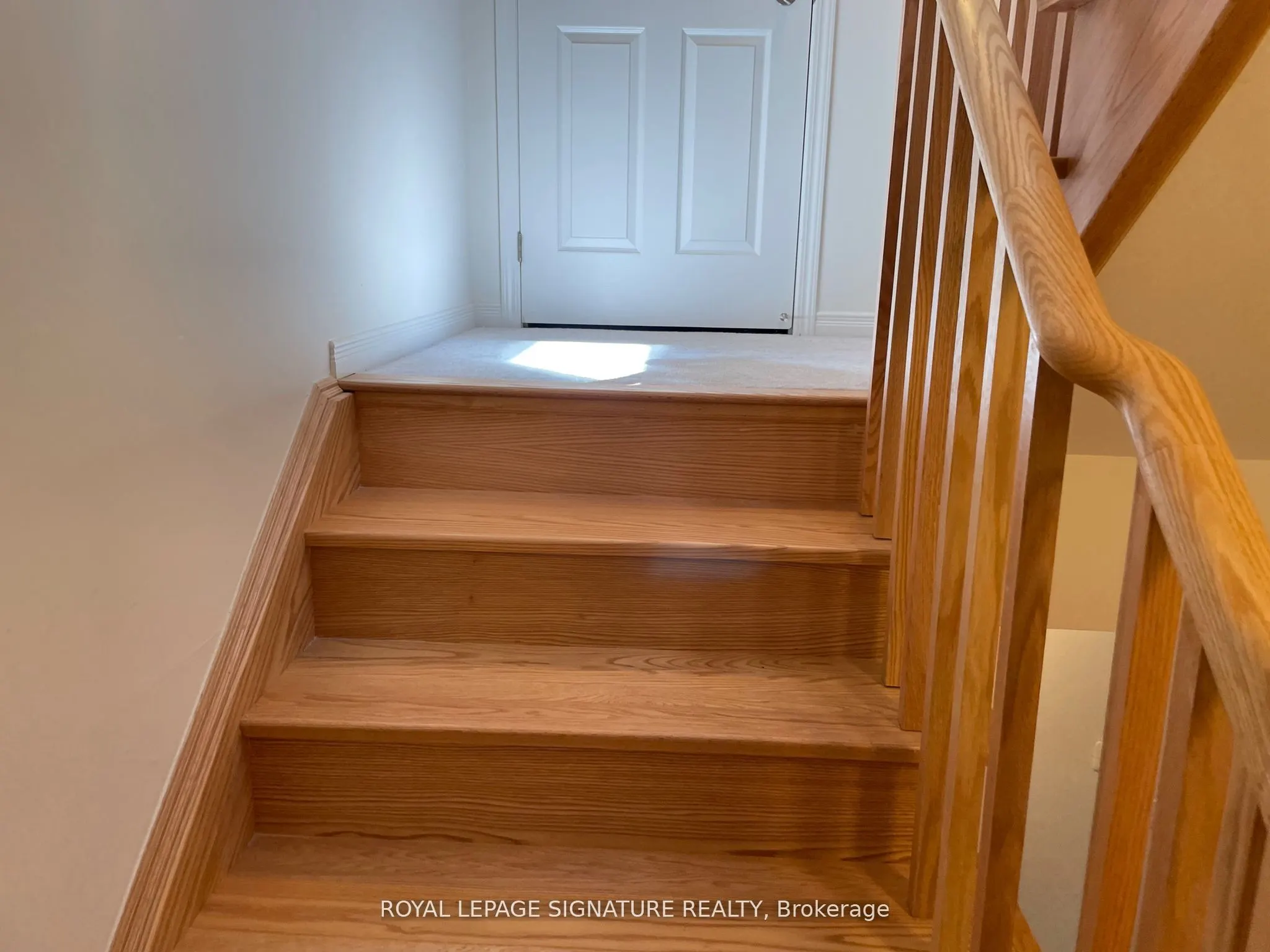 20 Woodstream Drive, #11