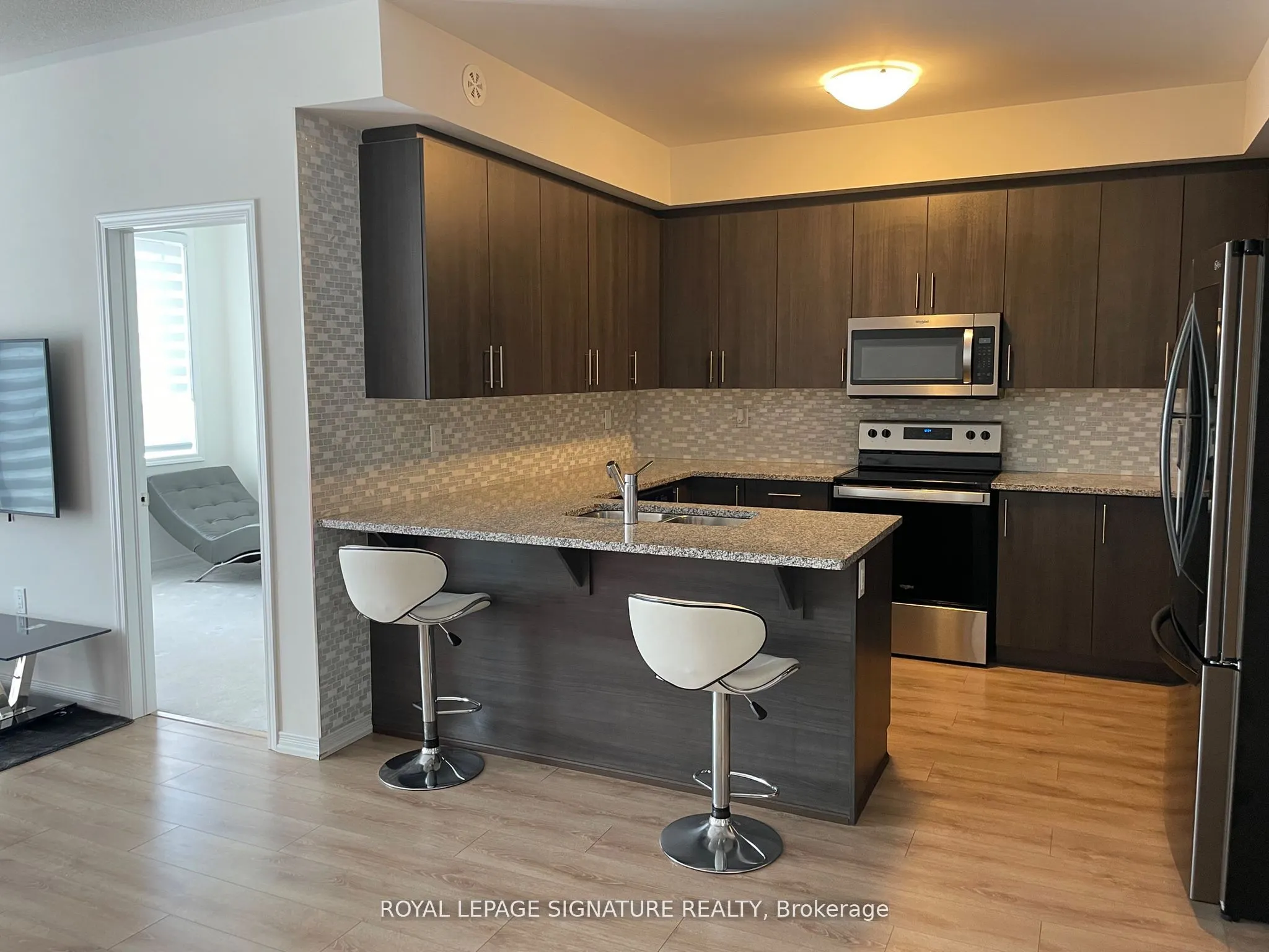 20 Woodstream Drive, #11