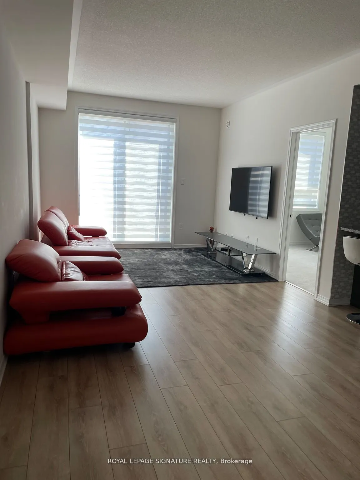 20 Woodstream Drive, #11