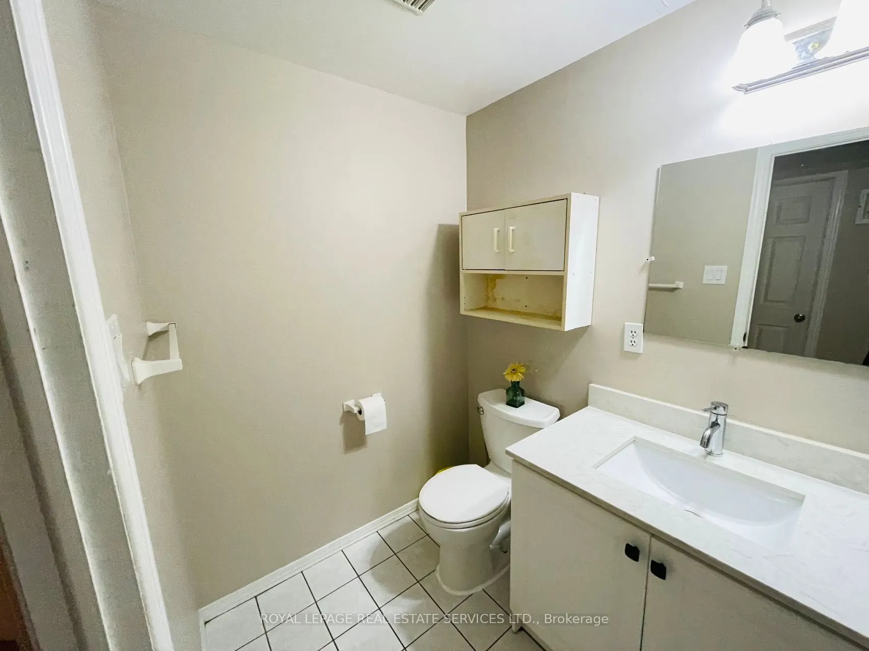 366 Harrowsmith Drive, #Lower