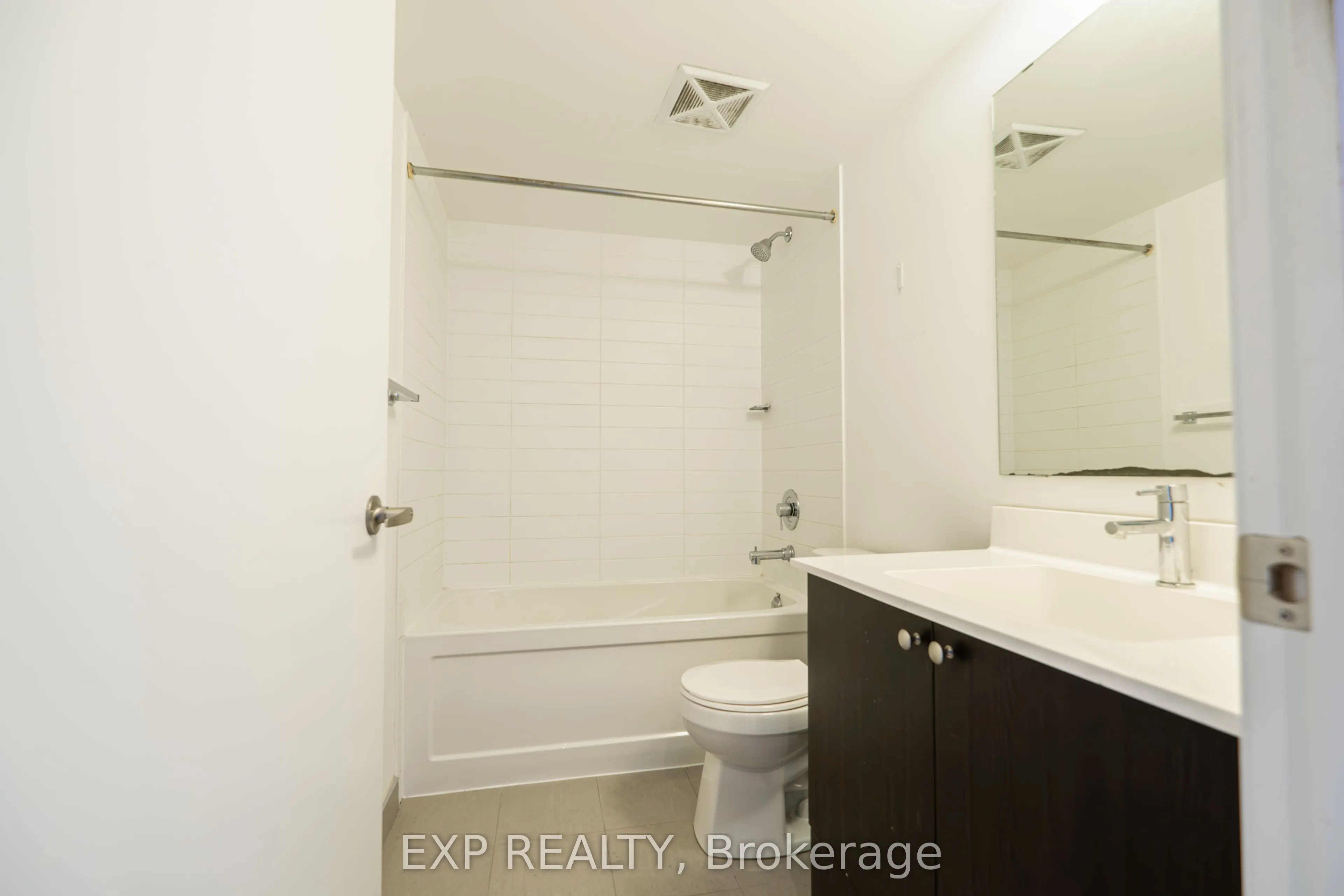 11 Superior Avenue, #417