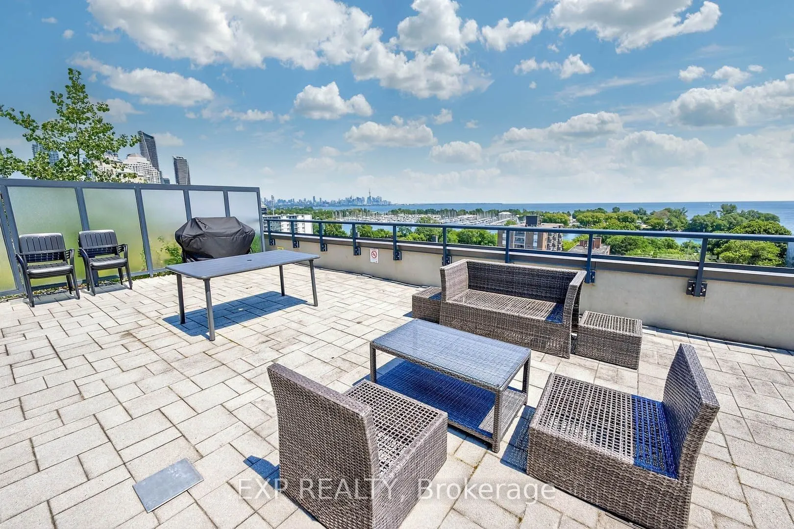 11 Superior Avenue, #417
