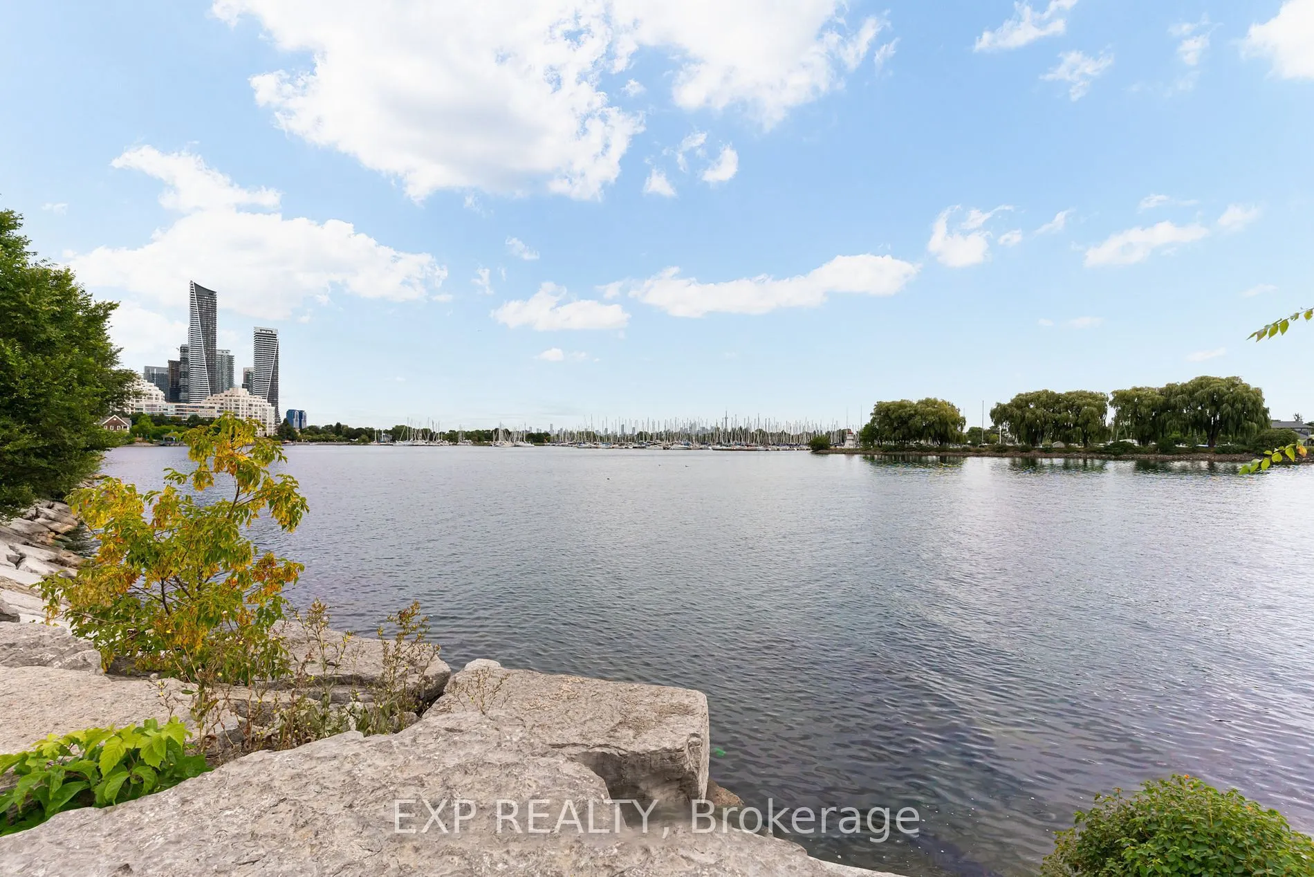 11 Superior Avenue, #417