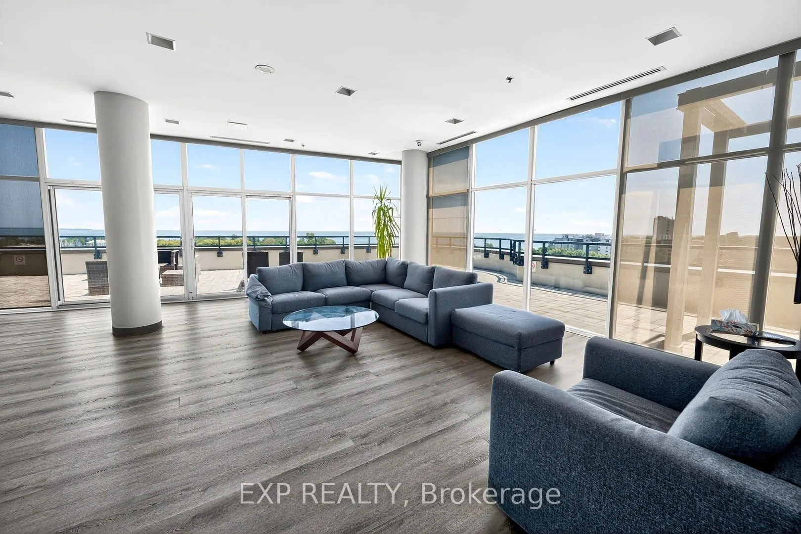 11 Superior Avenue, #417