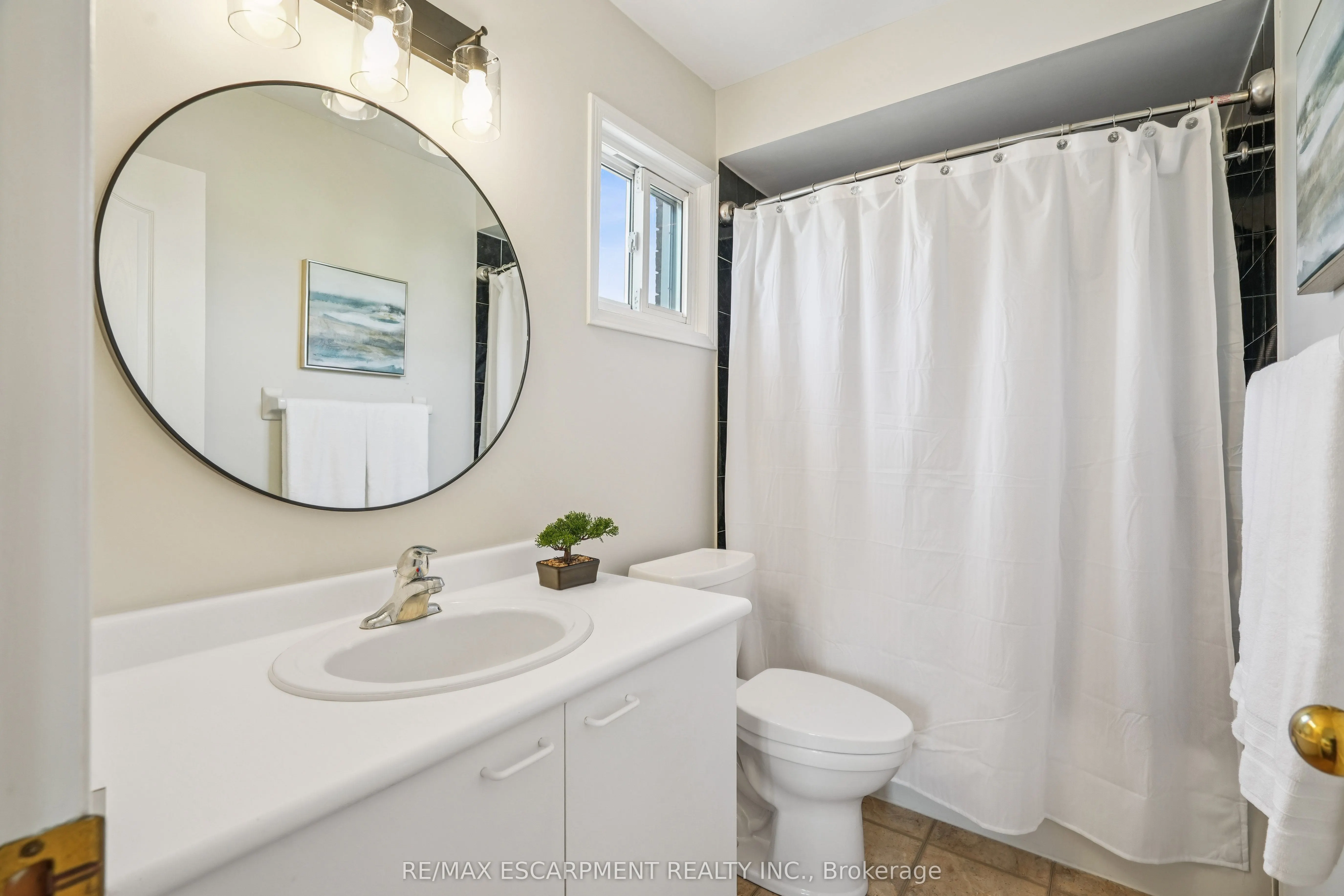 1 Birchway Place