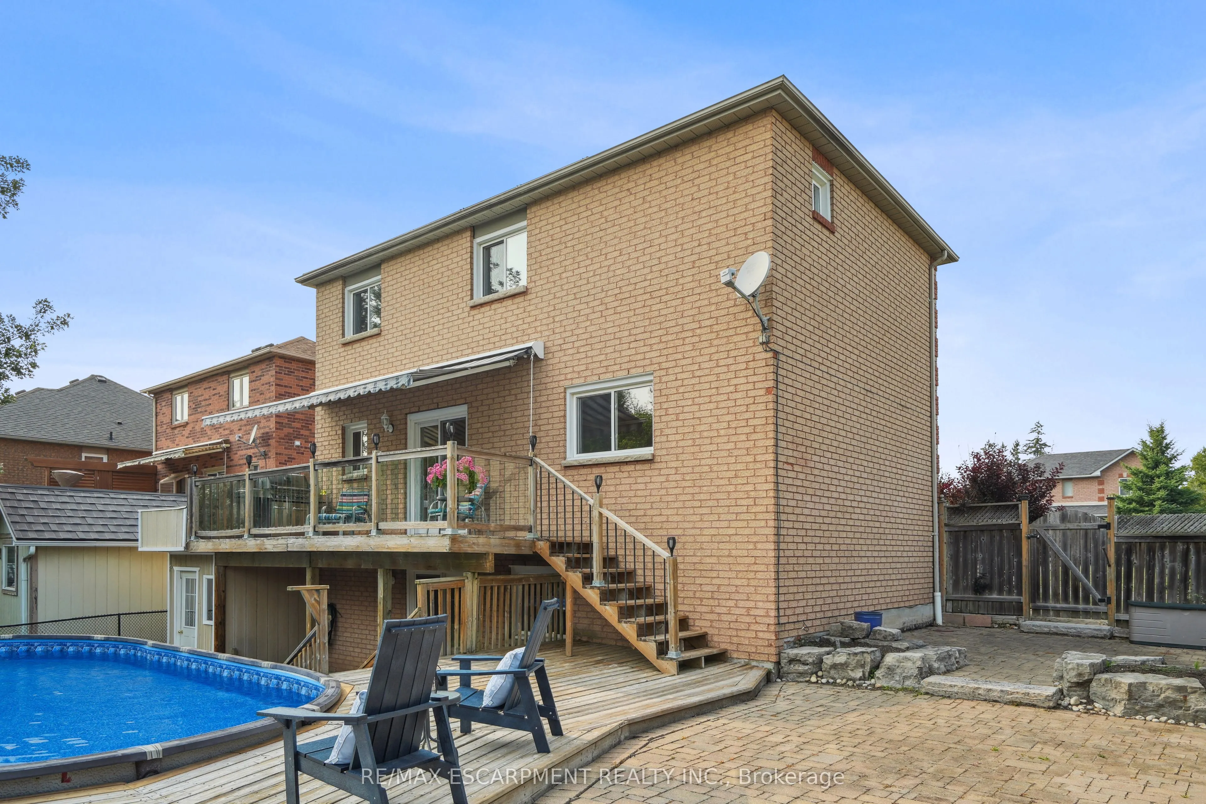 1 Birchway Place