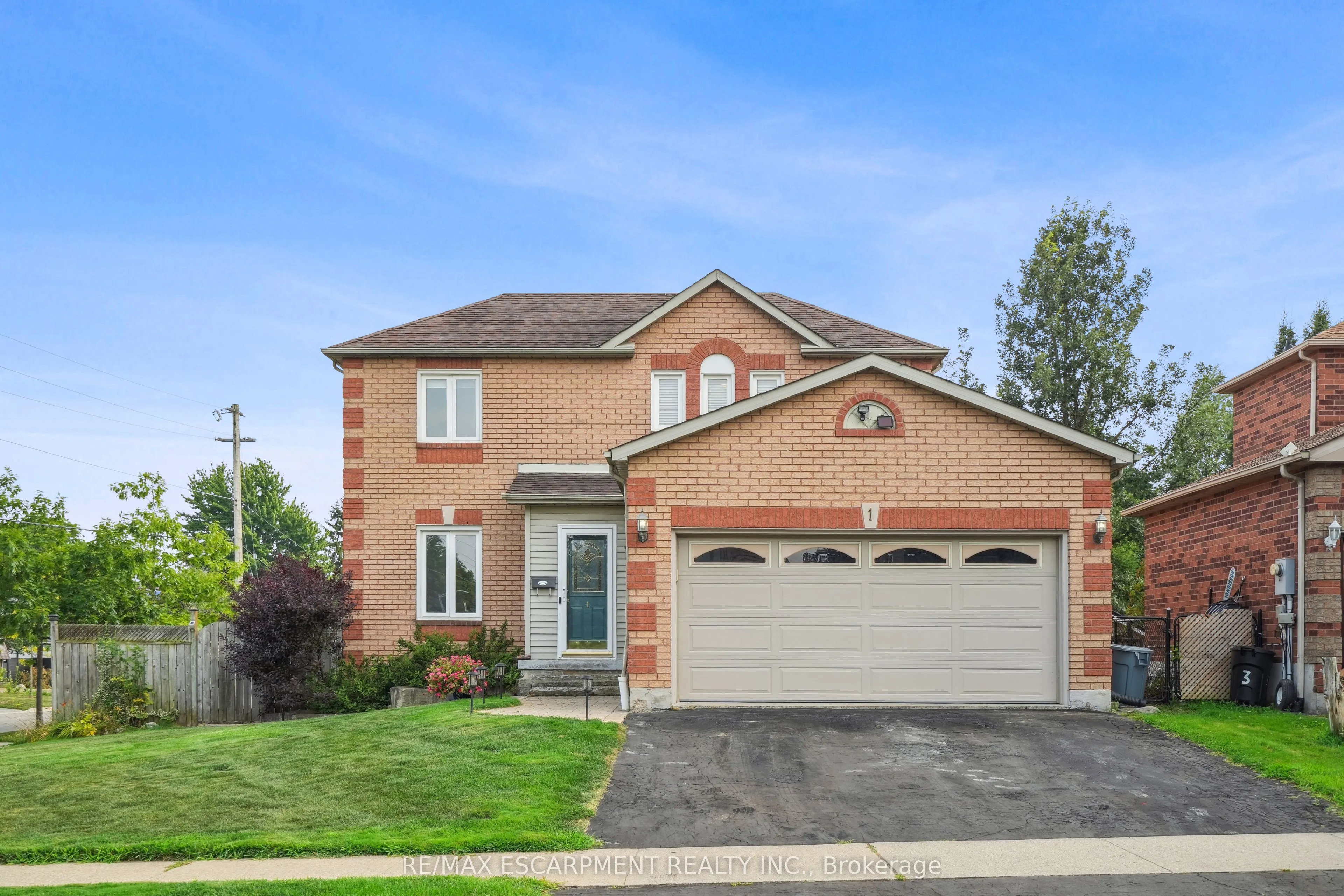 1 Birchway Place
