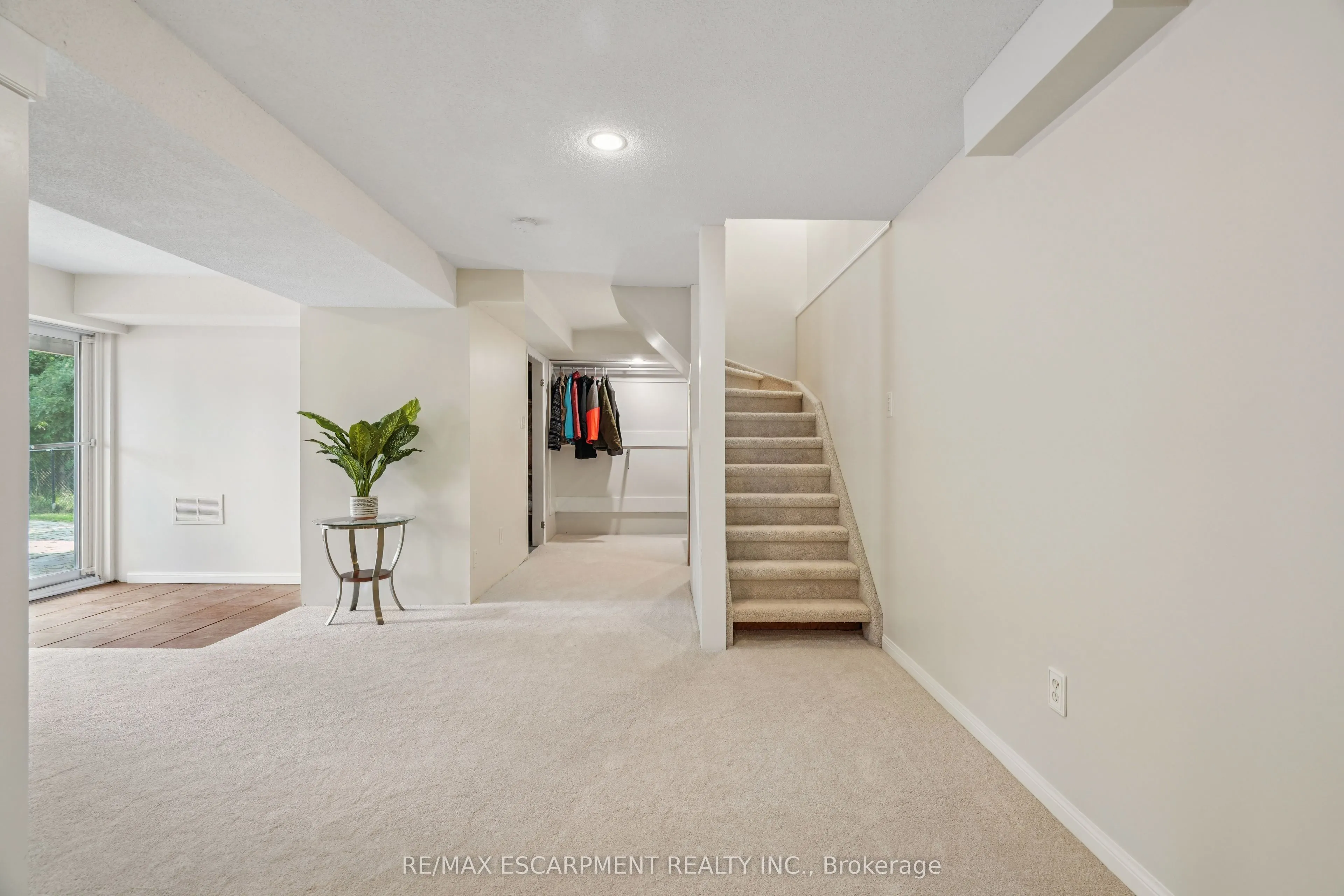 1 Birchway Place