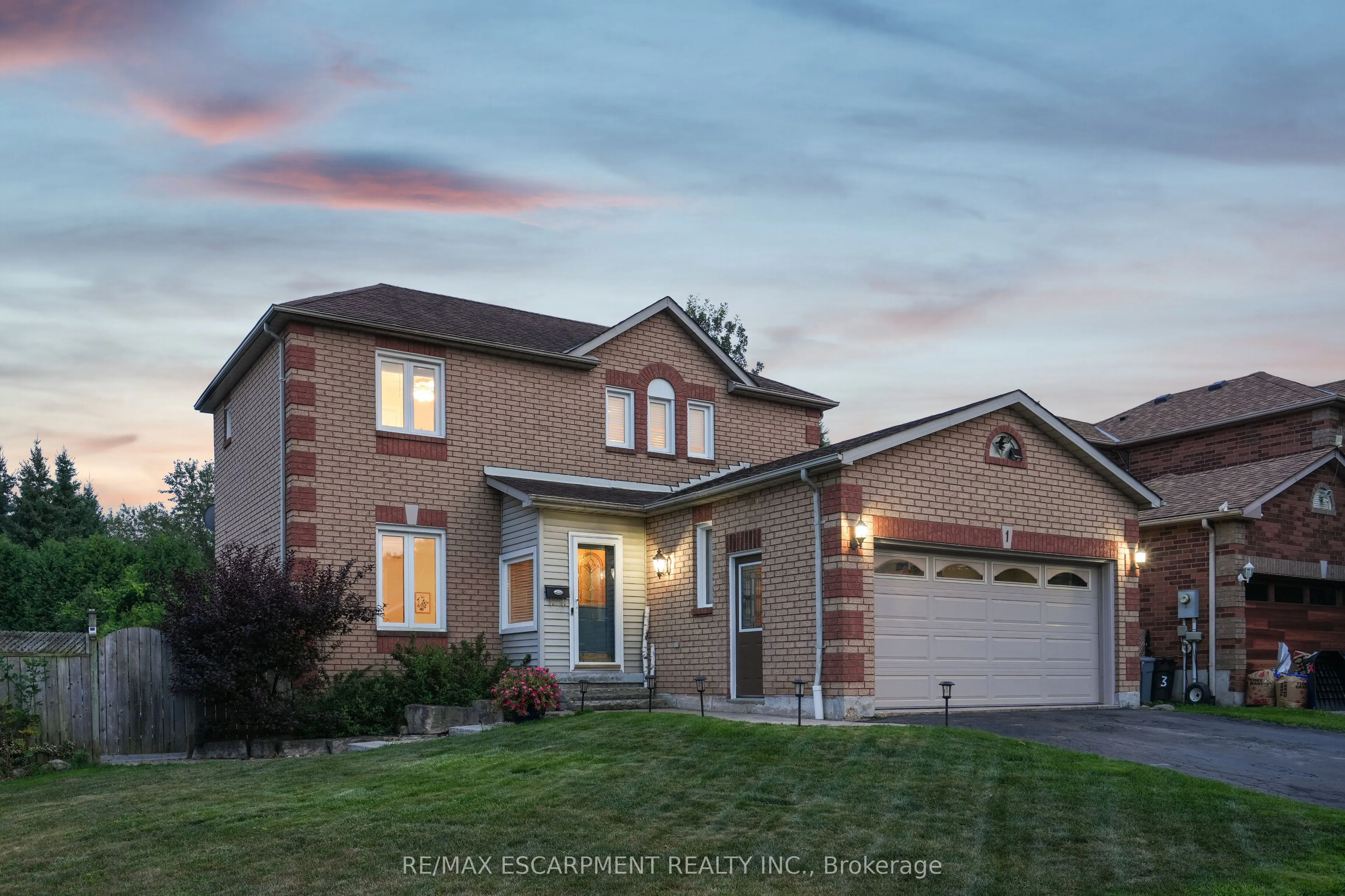 1 Birchway Place