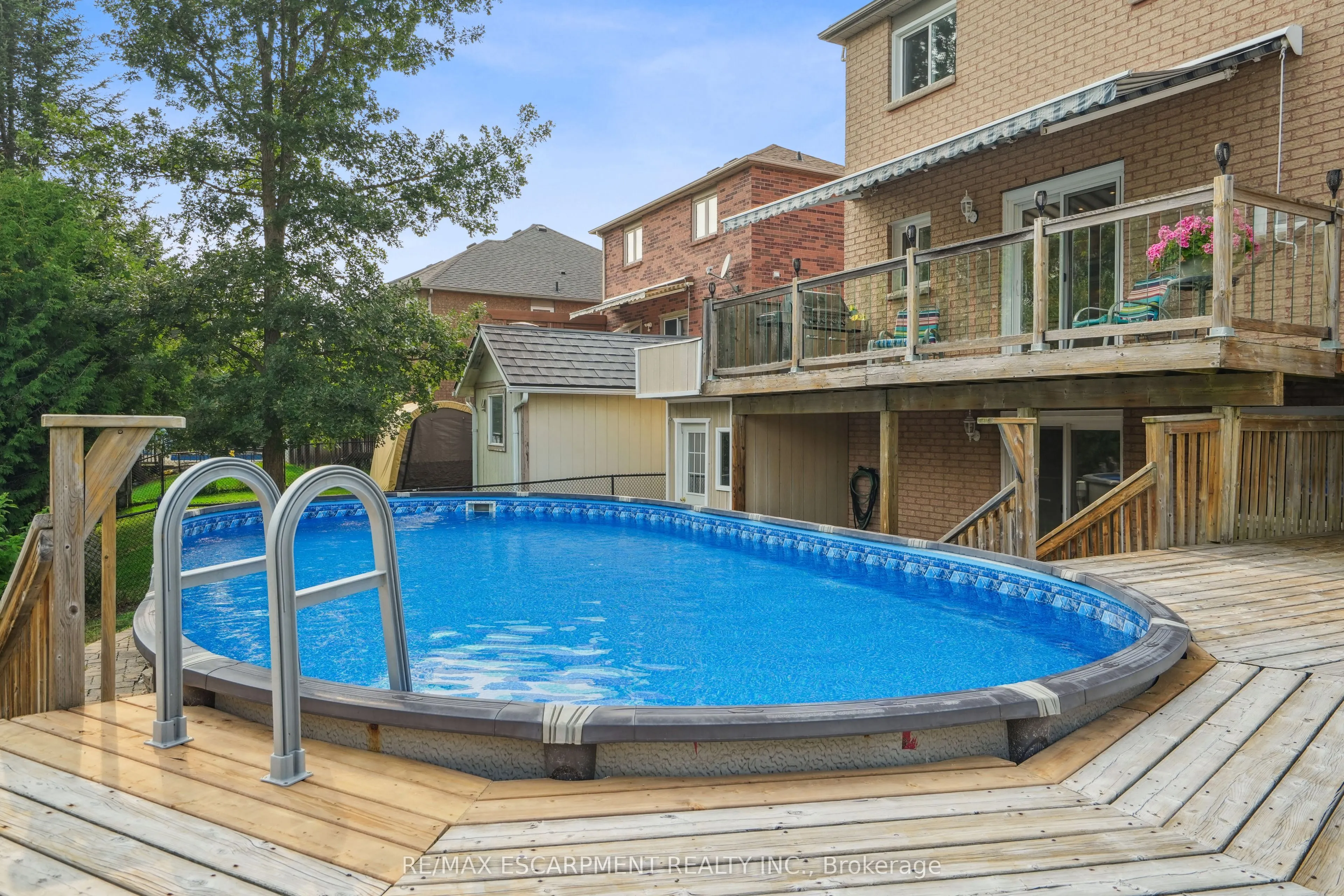 1 Birchway Place