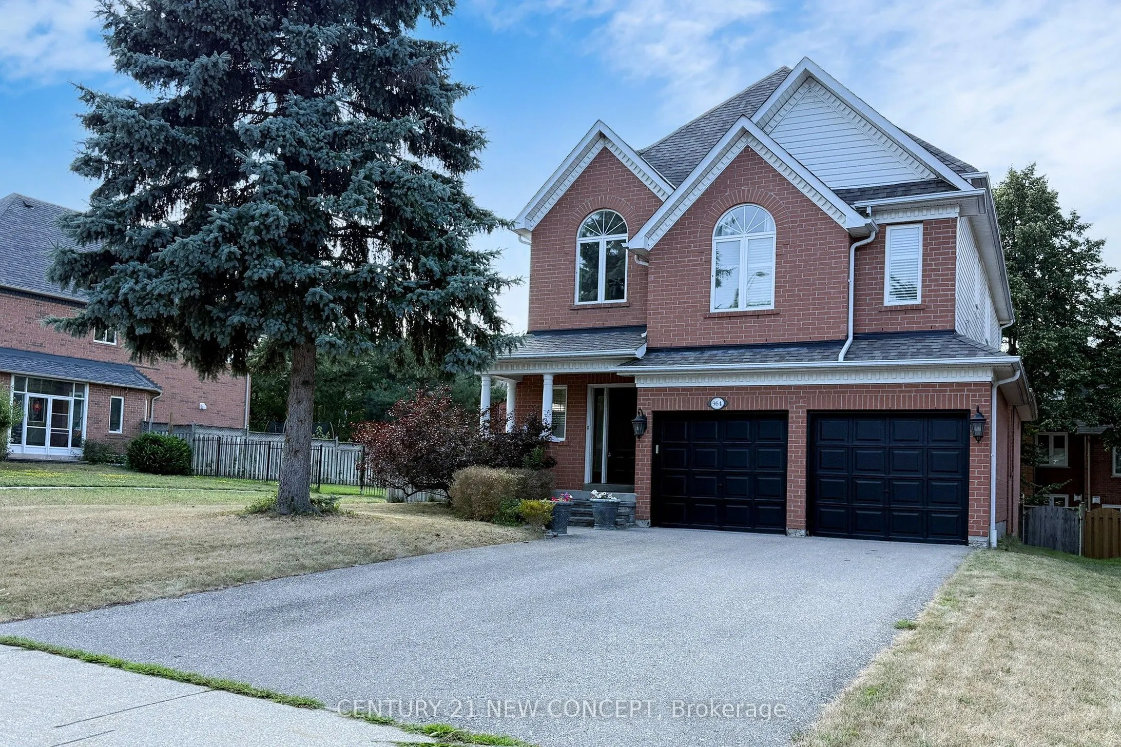 964 Queen Street W
