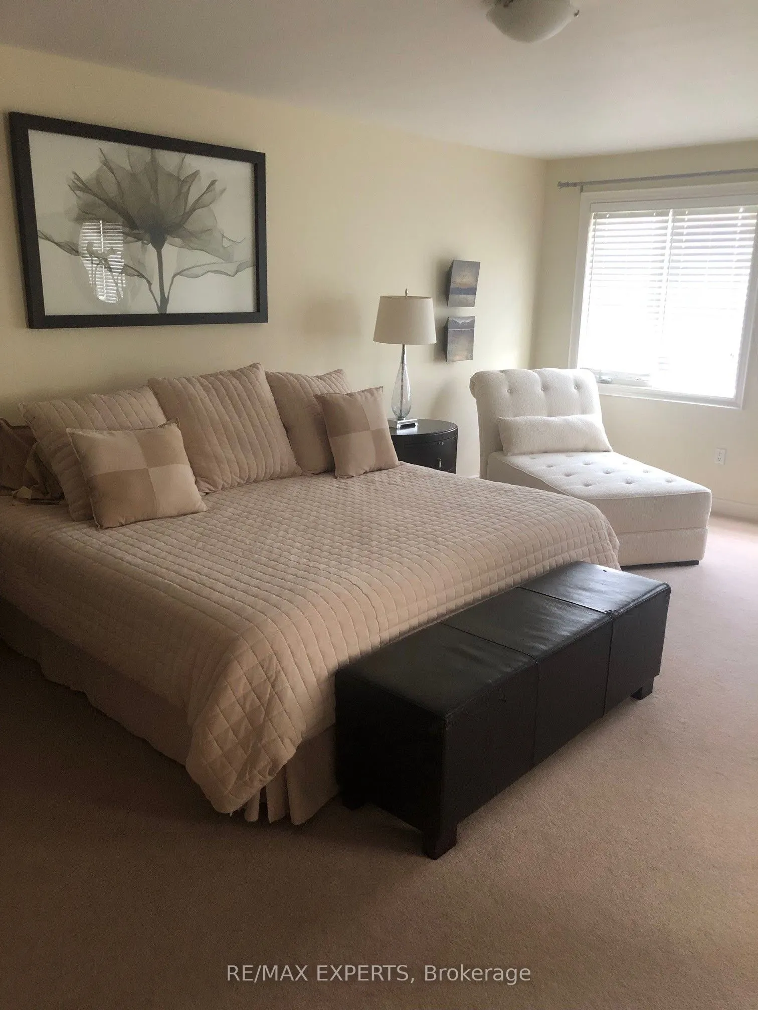 110 Rolling Hills Lane W
